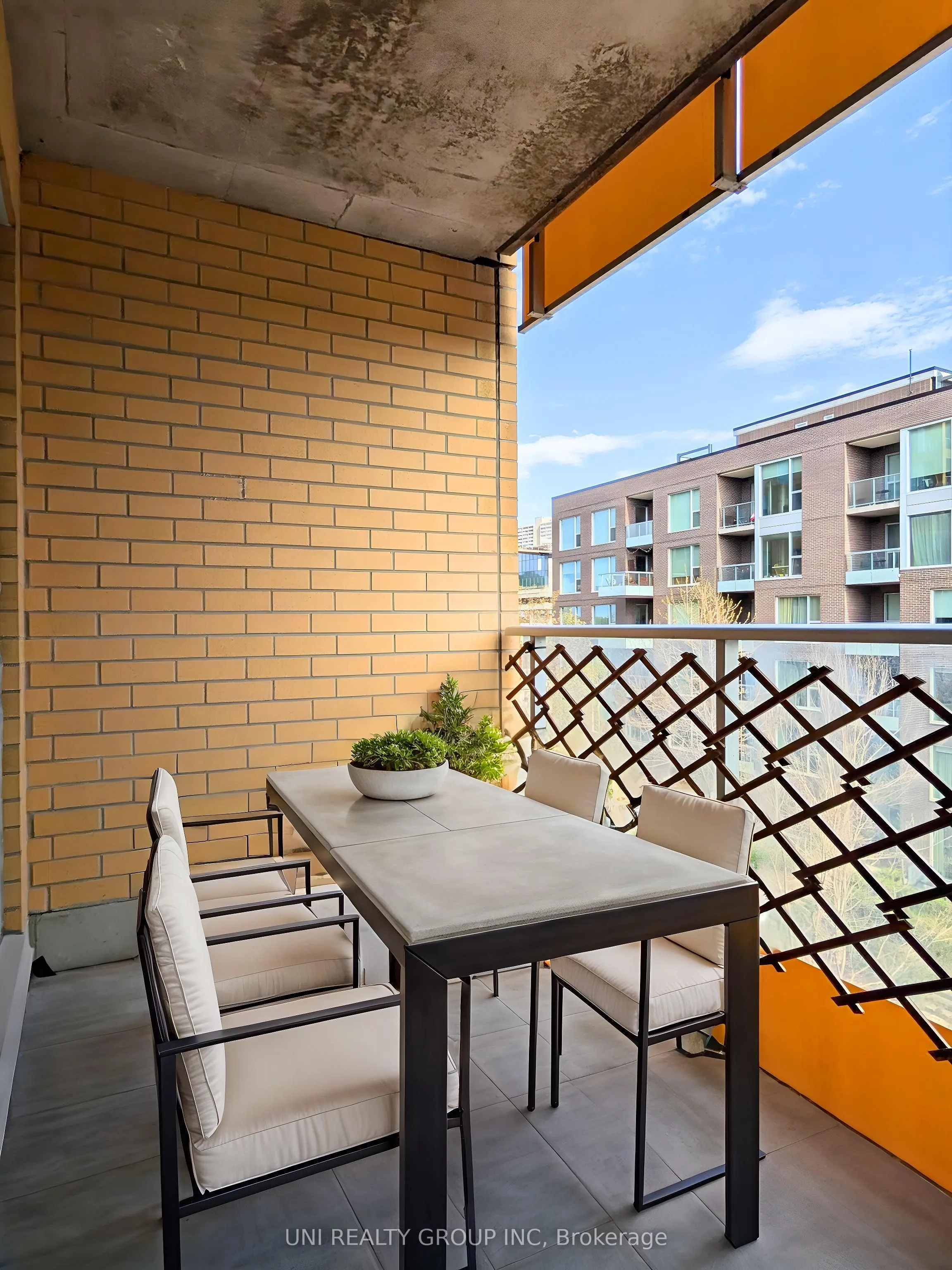 250 Lett Street, #409