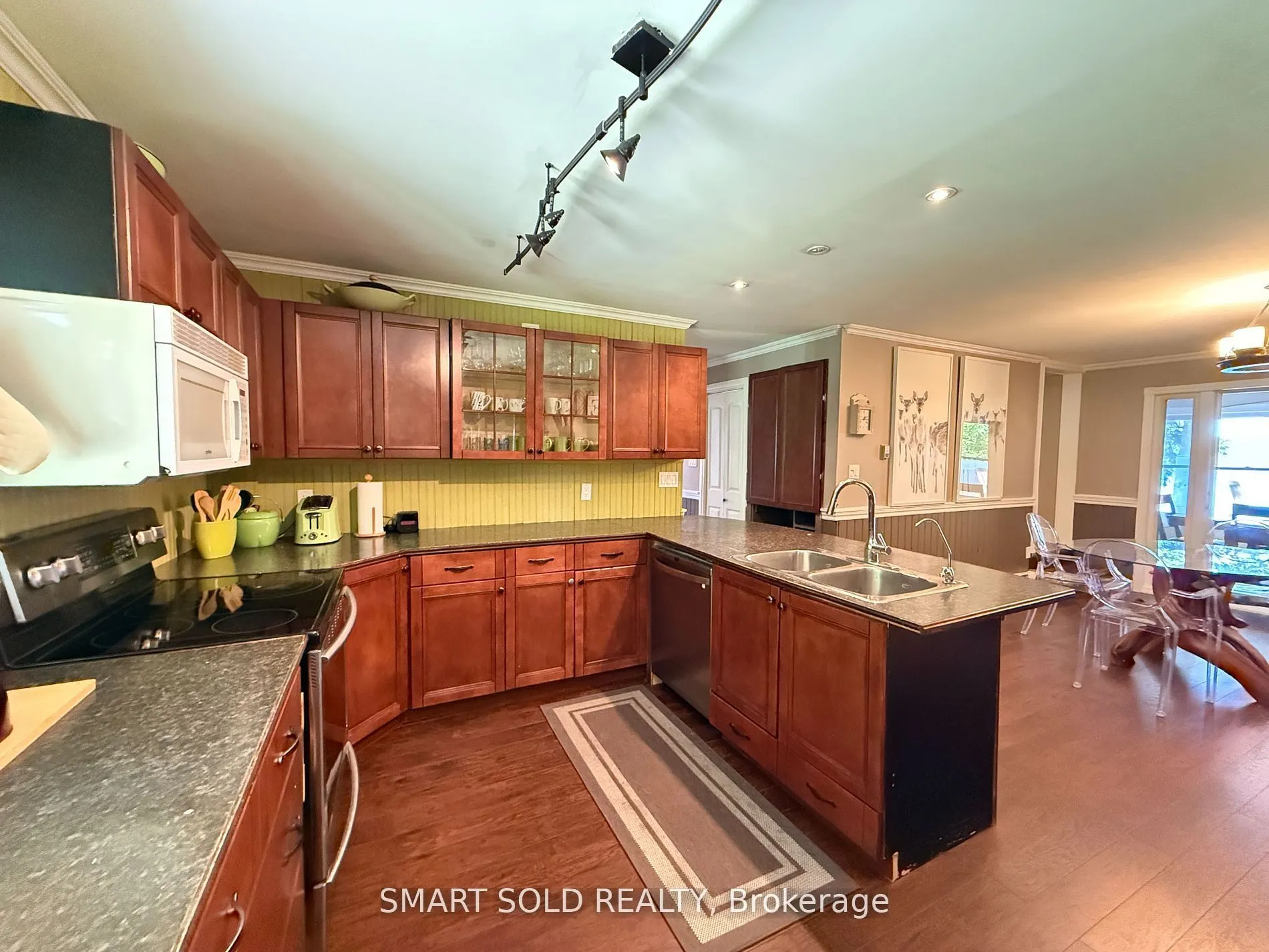 105 MUSKOKA GLENS COTTAGE Road