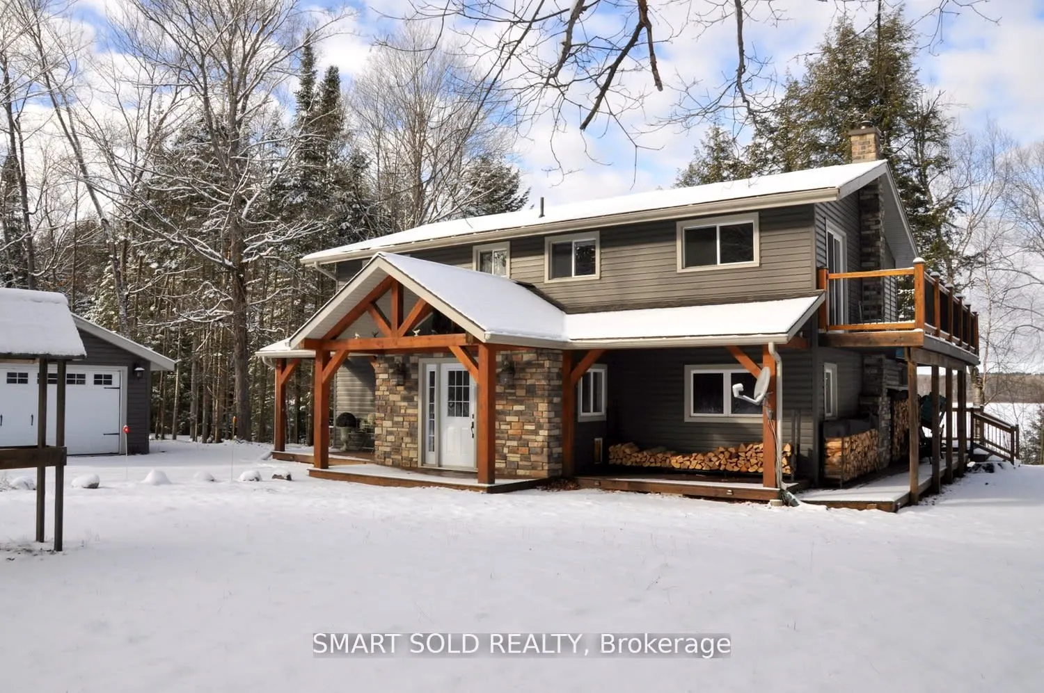 105 MUSKOKA GLENS COTTAGE Road