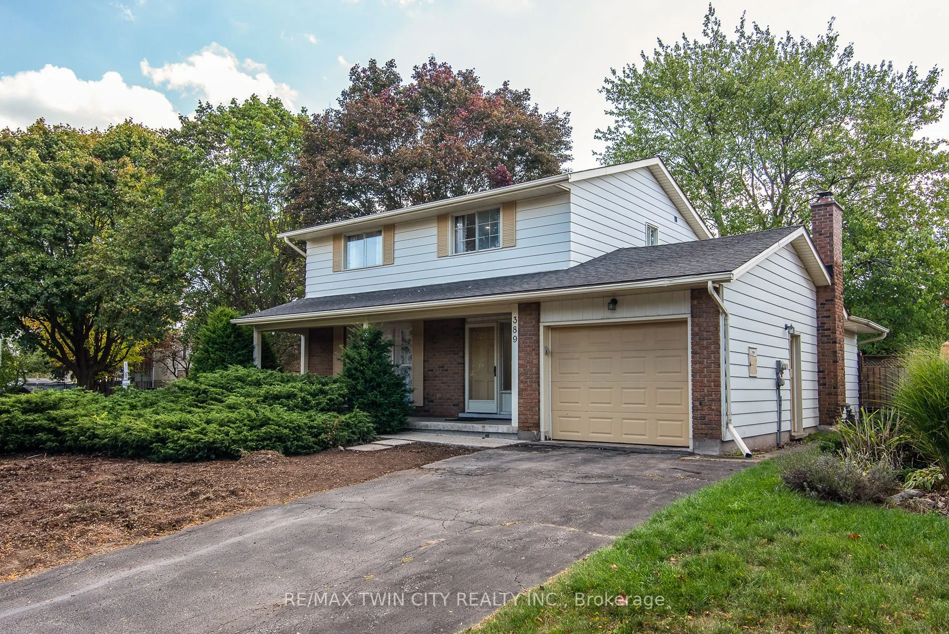 389 Dunvegan Drive