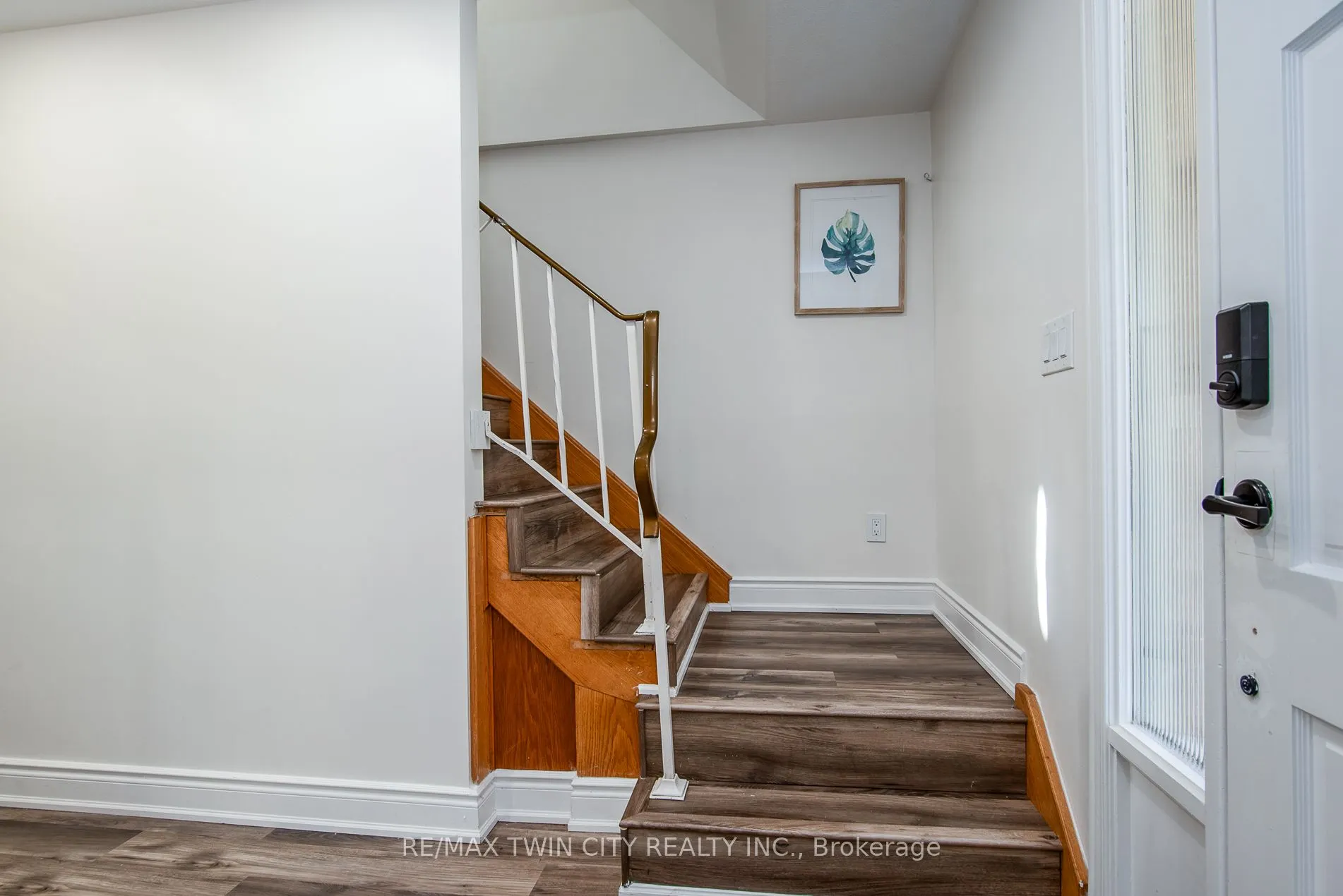 389 Dunvegan Drive