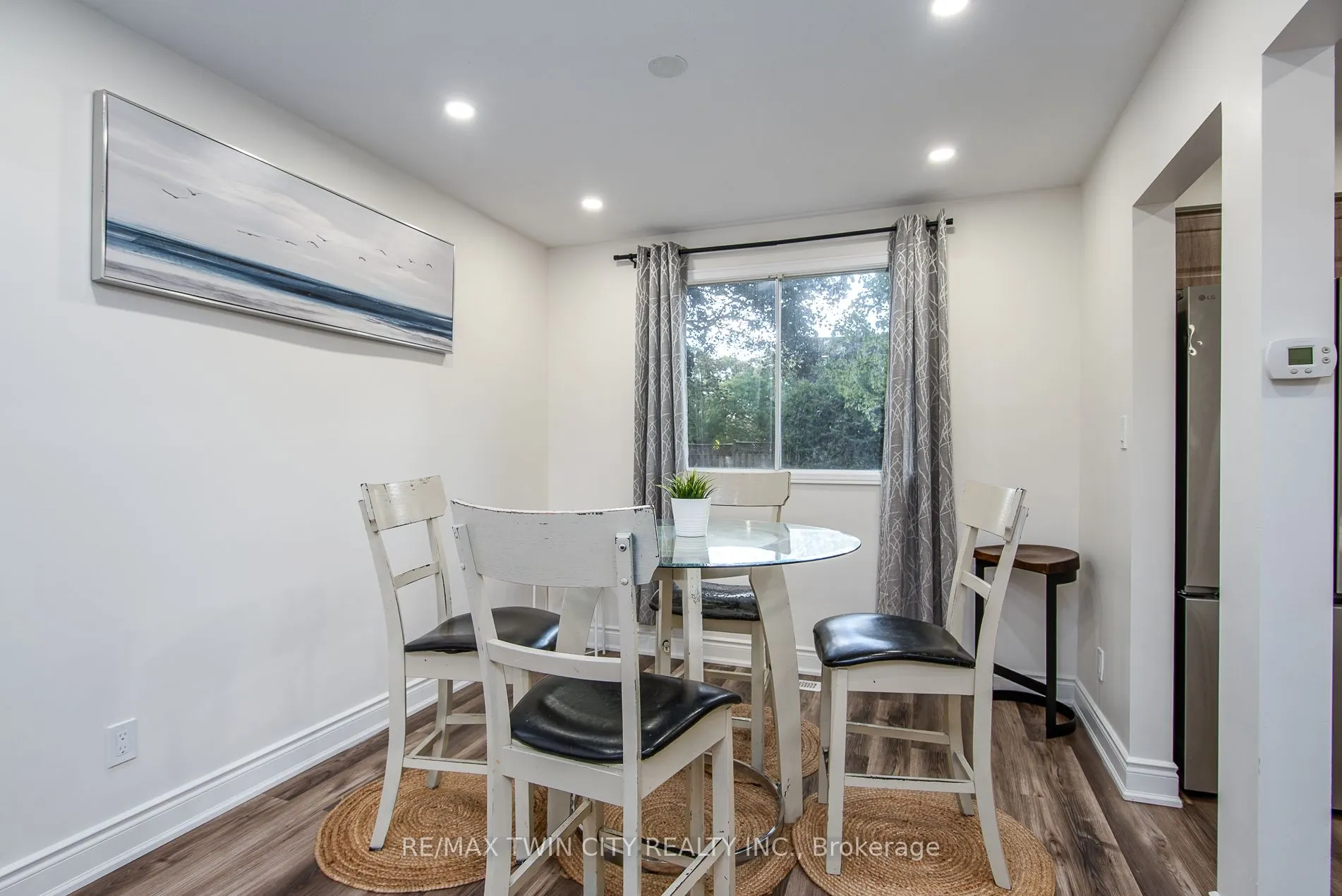 389 Dunvegan Drive