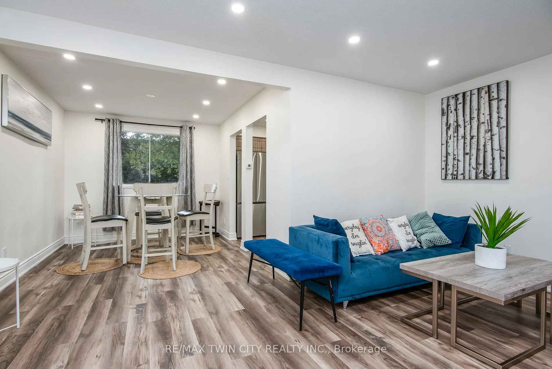 389 Dunvegan Drive