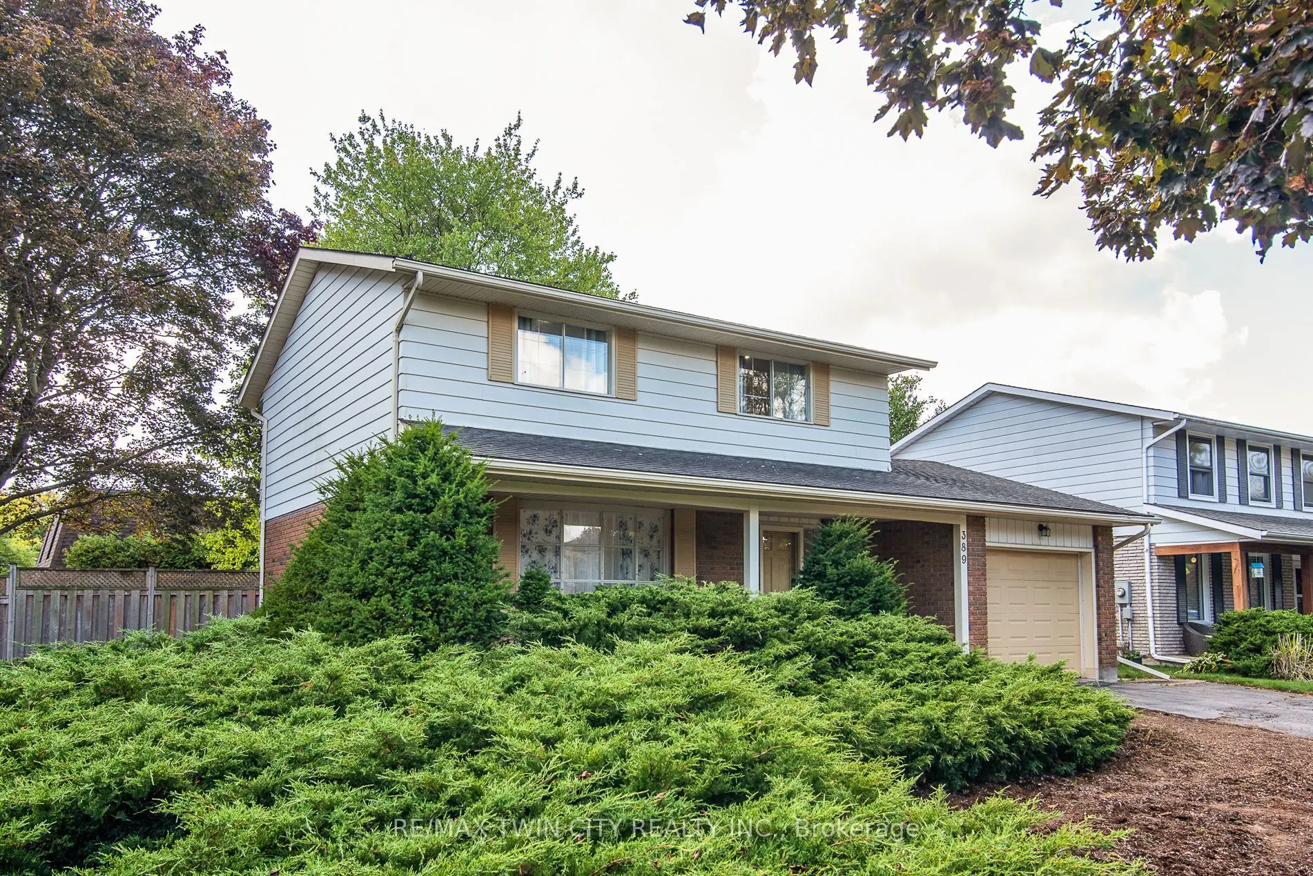 389 Dunvegan Drive