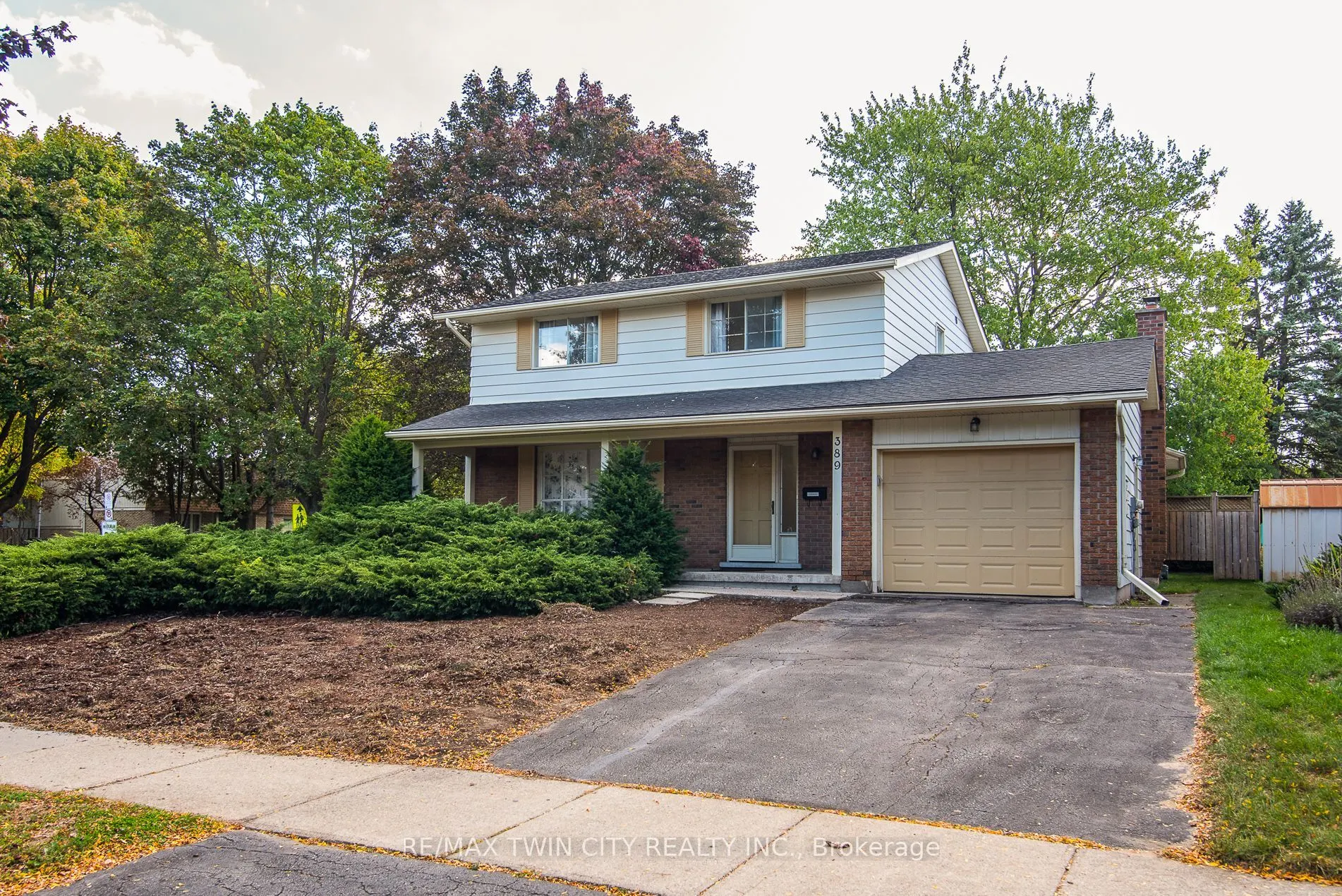 389 Dunvegan Drive