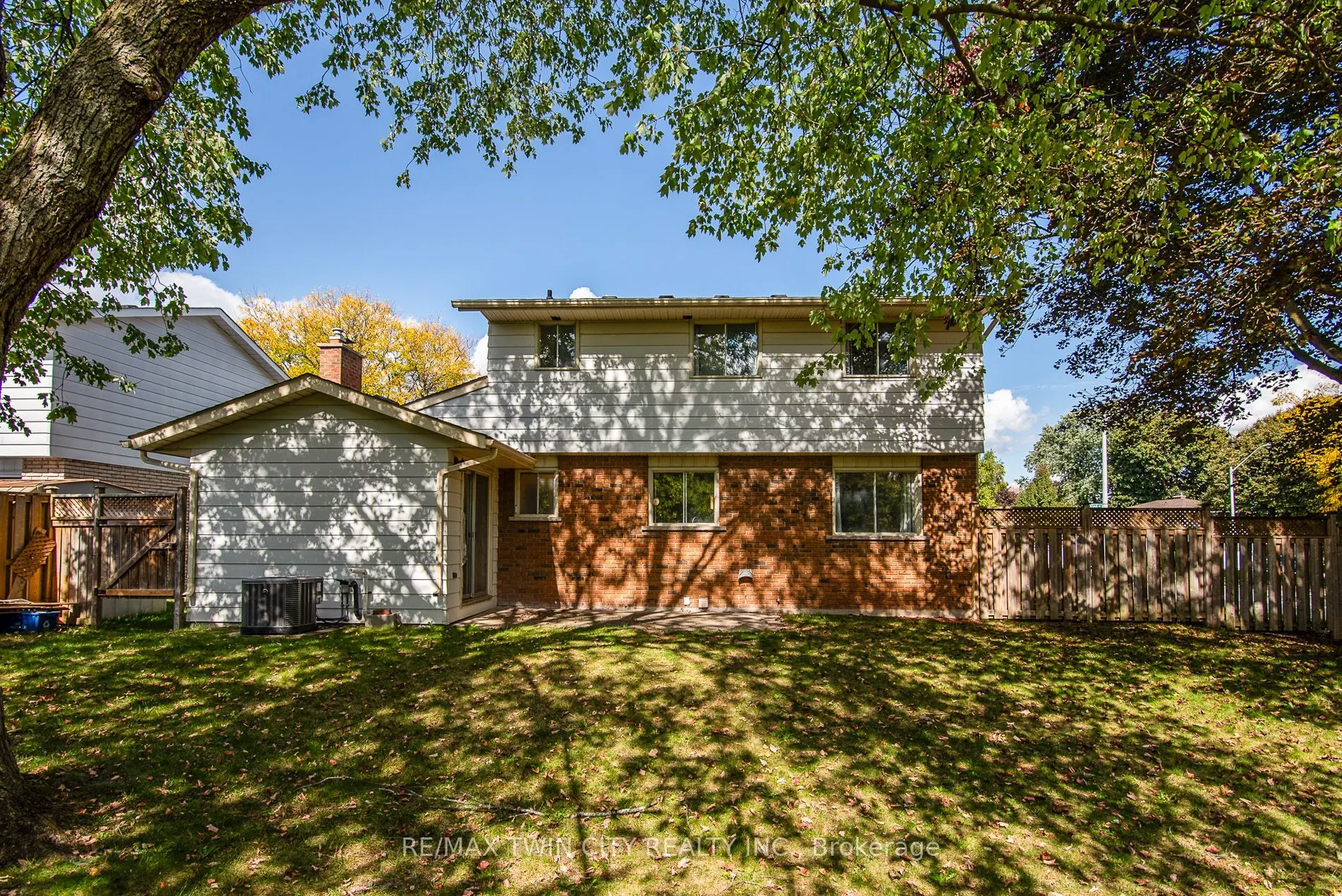 389 Dunvegan Drive