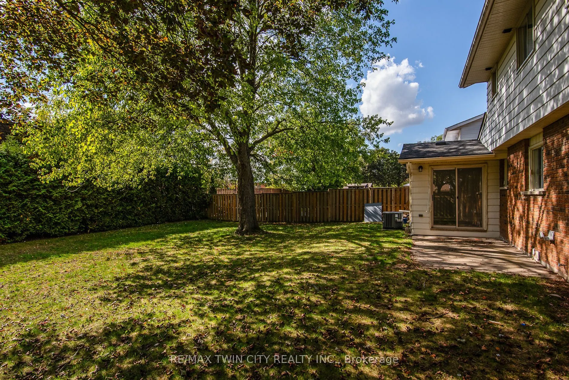 389 Dunvegan Drive