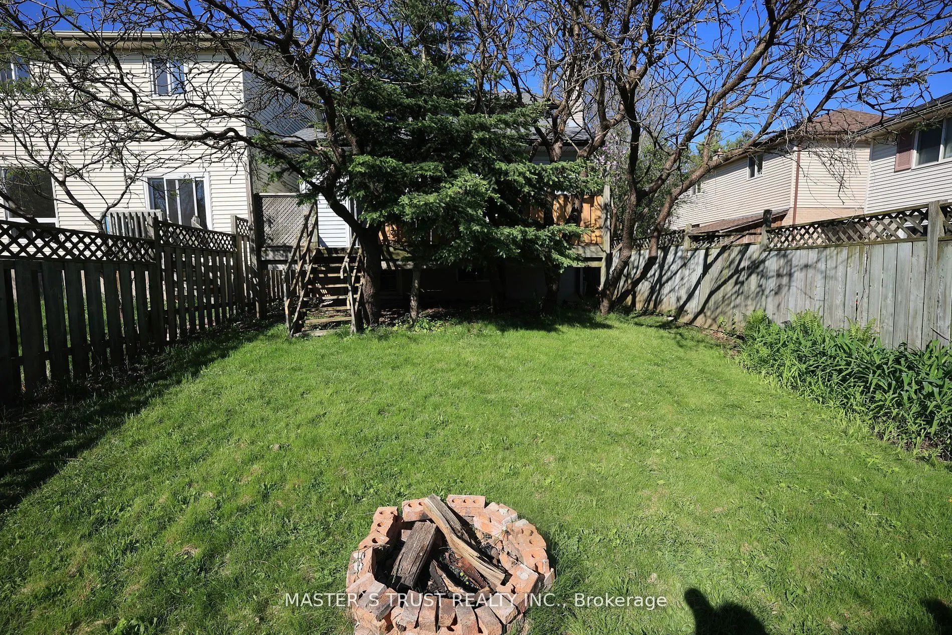 559 Edinburgh Road S