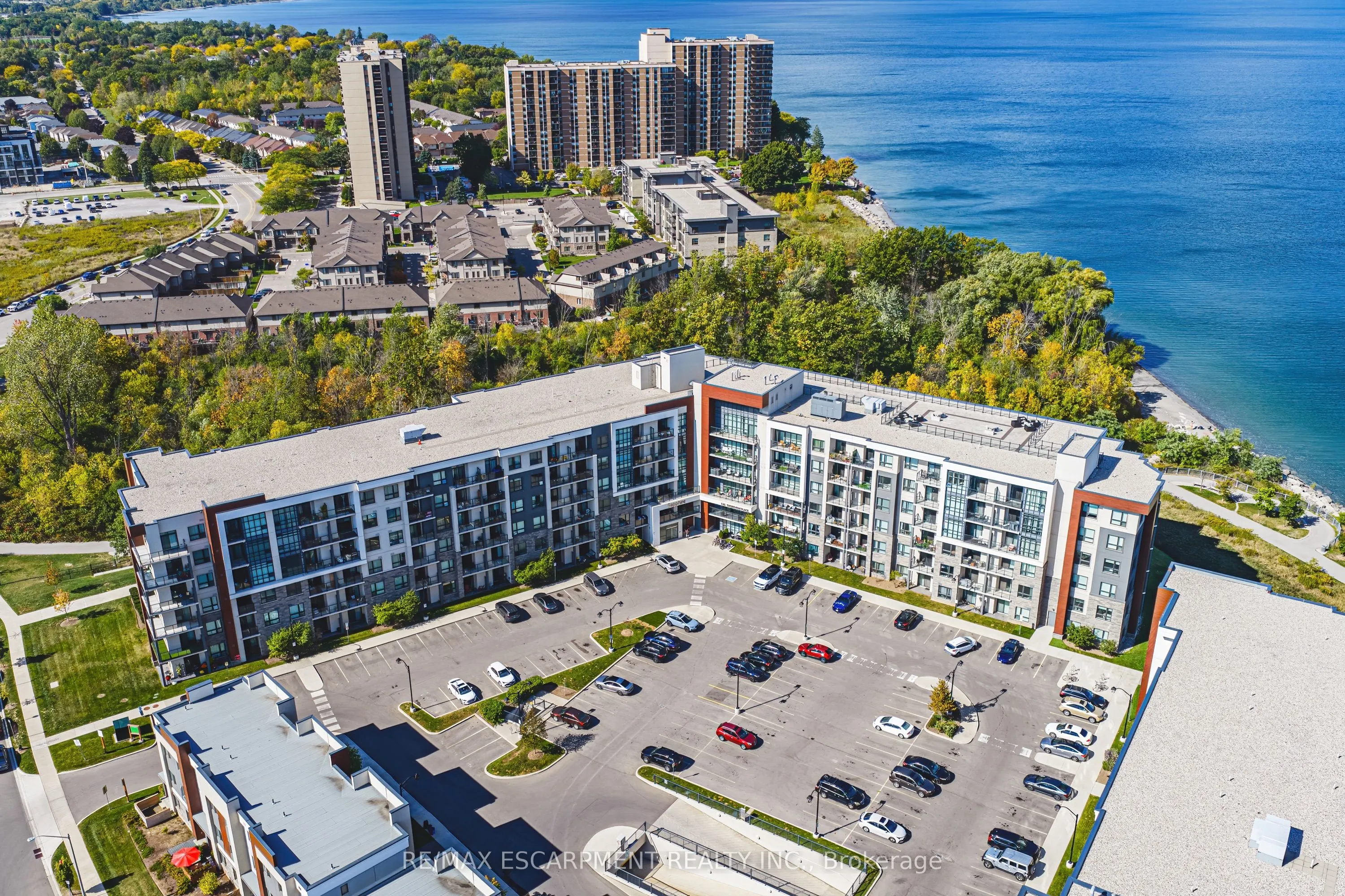 125 Shoreview Place, #428
