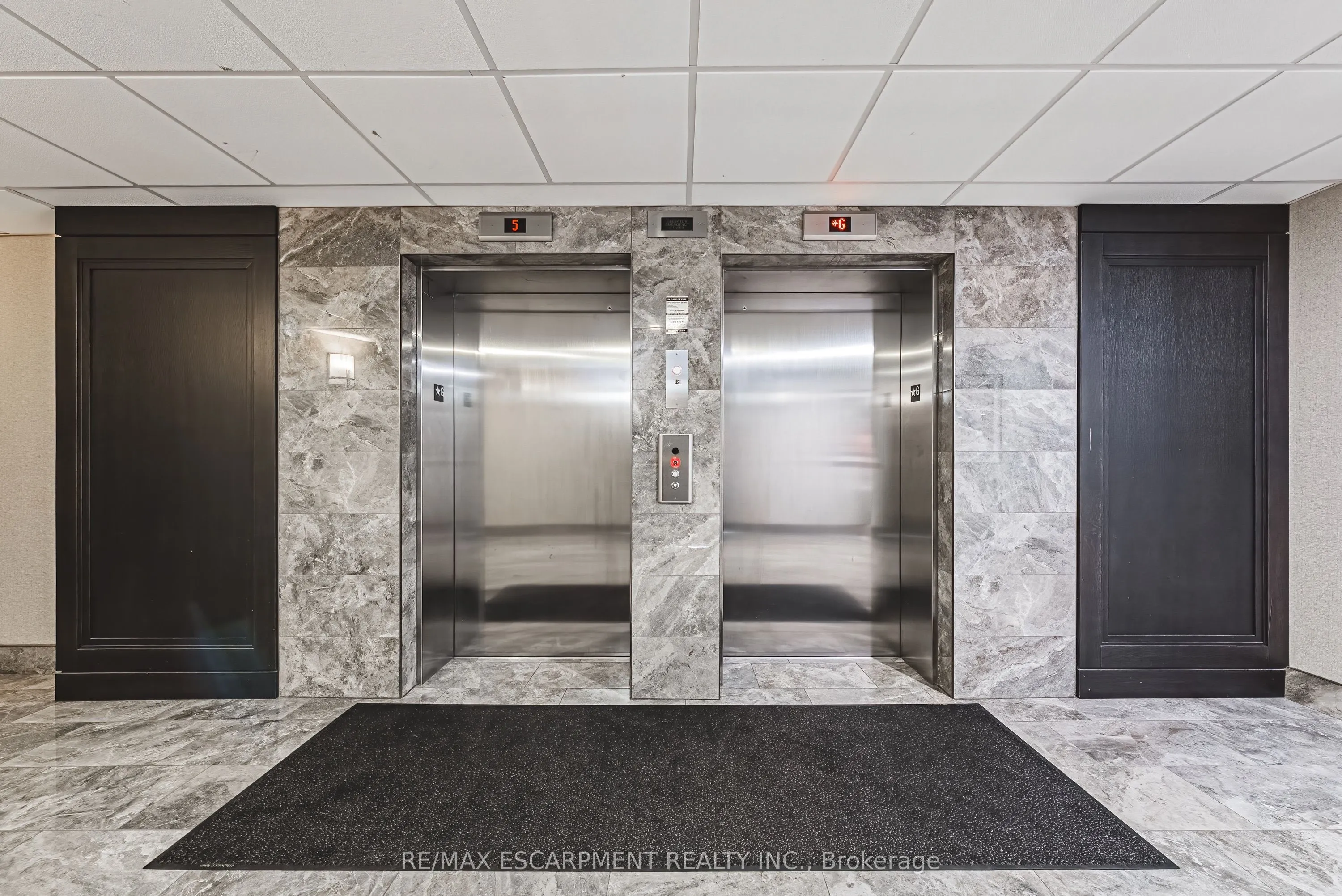 125 Shoreview Place, #428