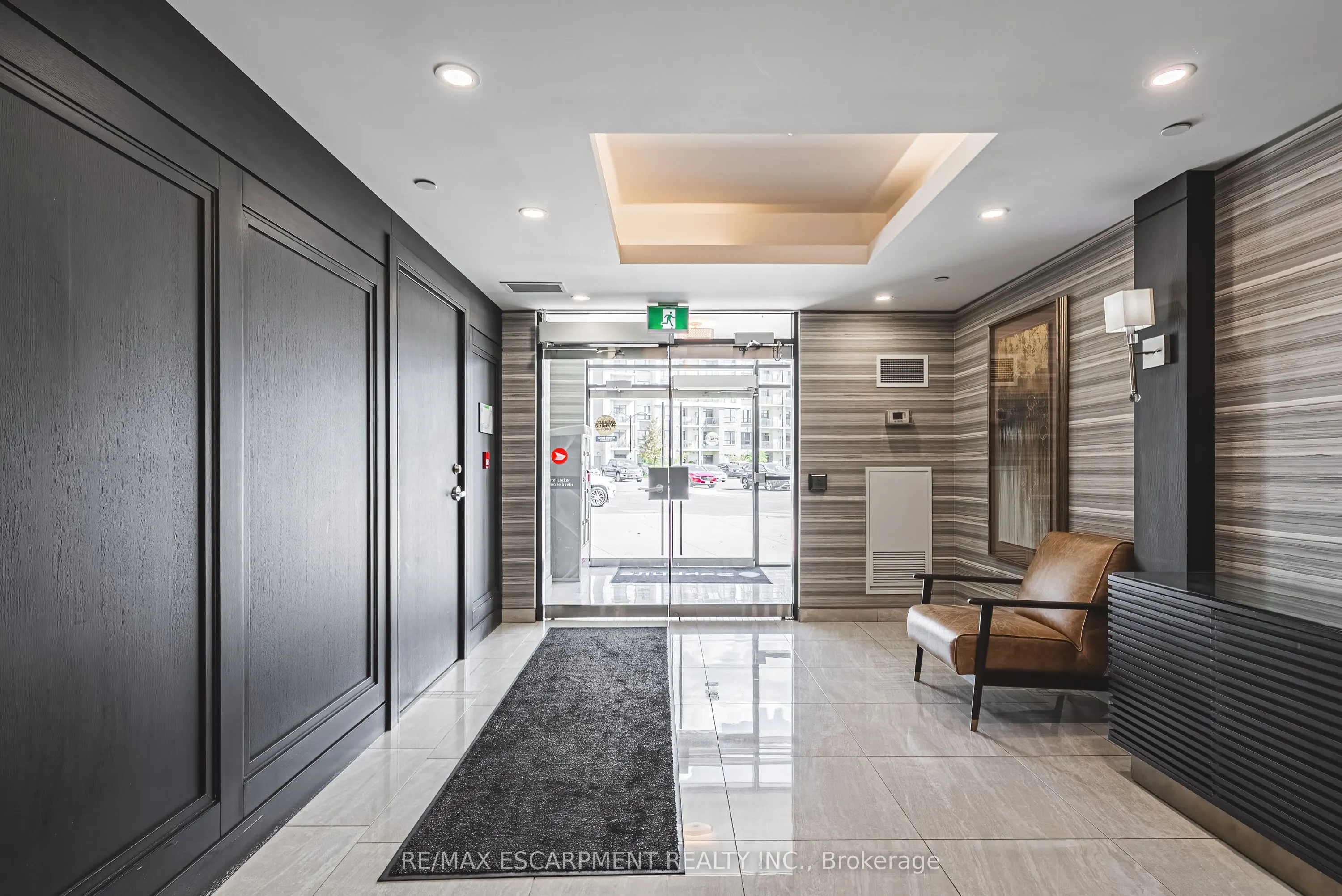 125 Shoreview Place, #428