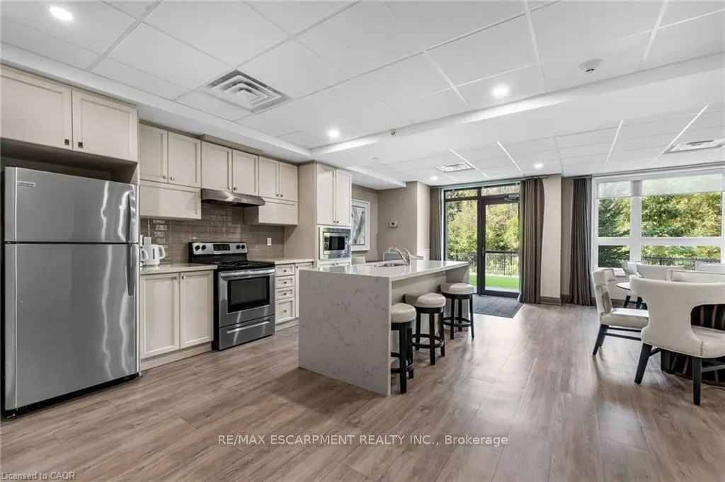 125 Shoreview Place, #428