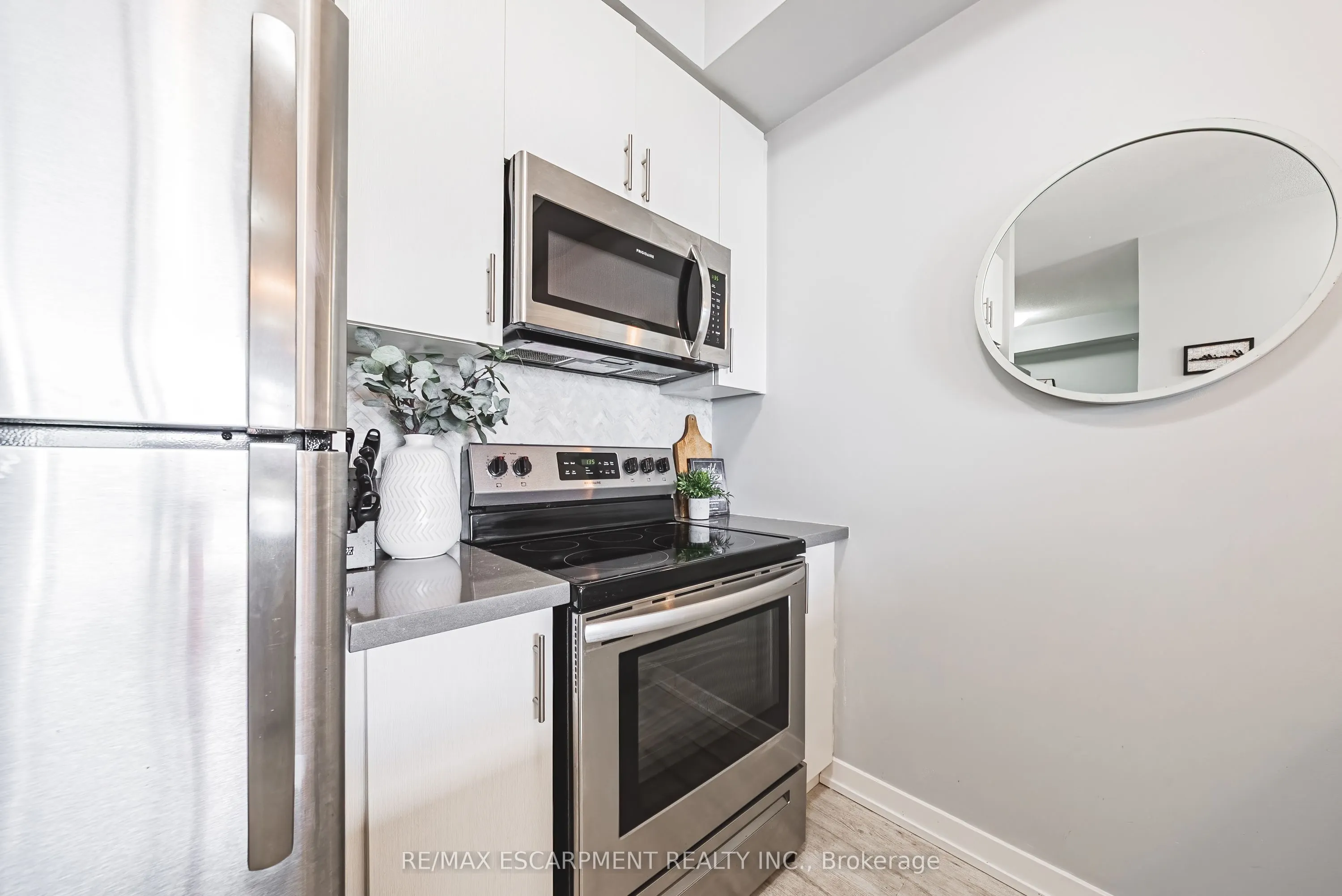 125 Shoreview Place, #428