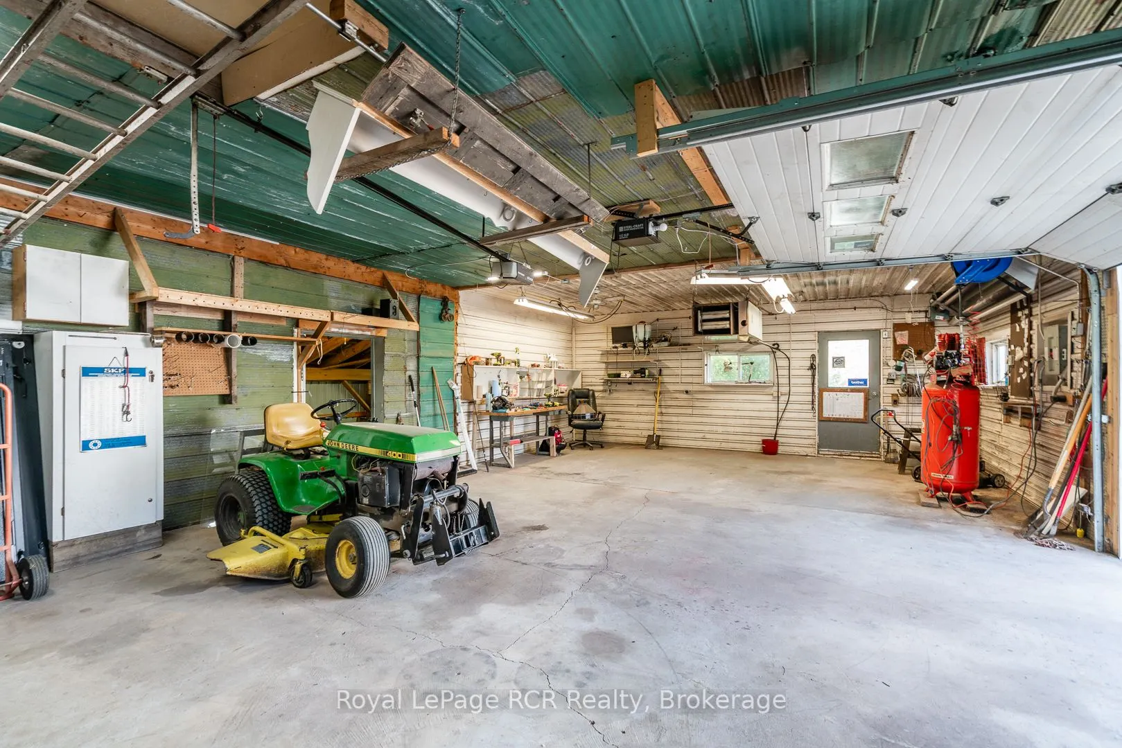 74074 10 Side Road