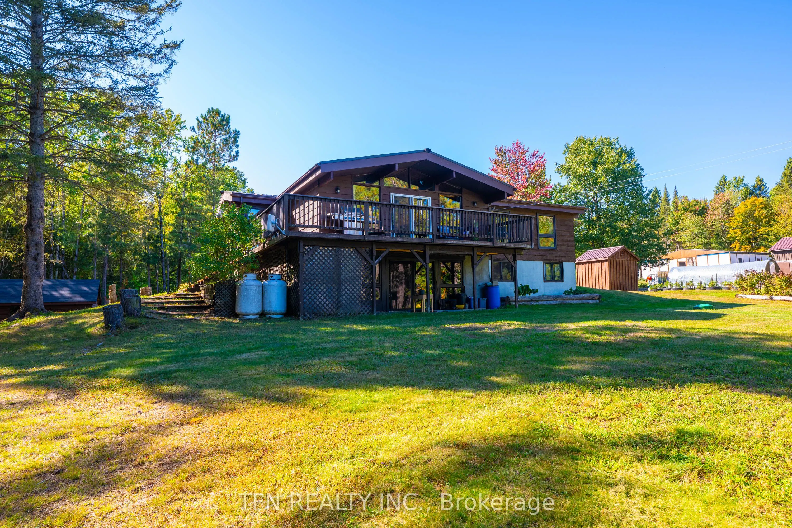110 Machar Strong Boundary Road W