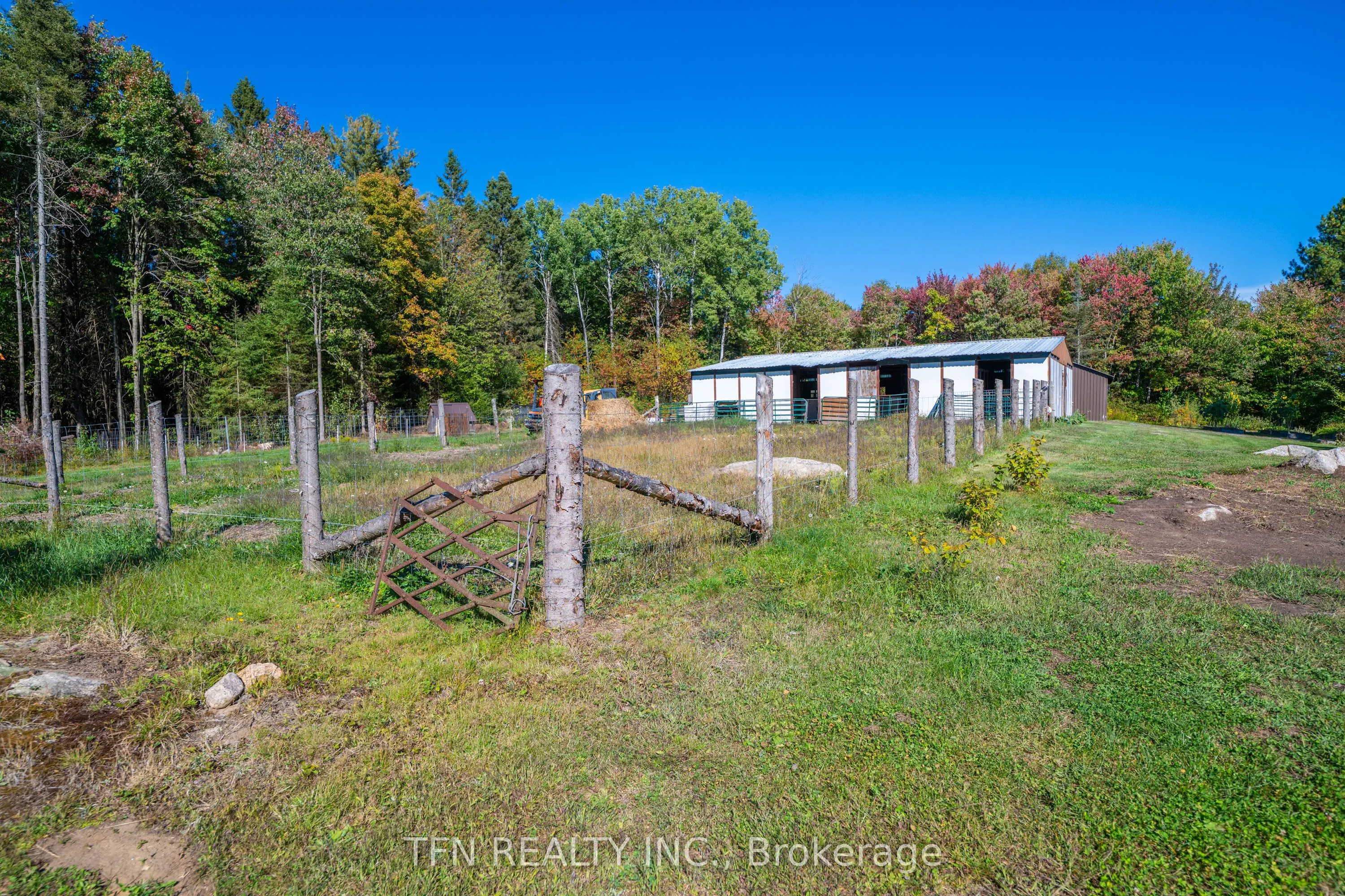110 Machar Strong Boundary Road W