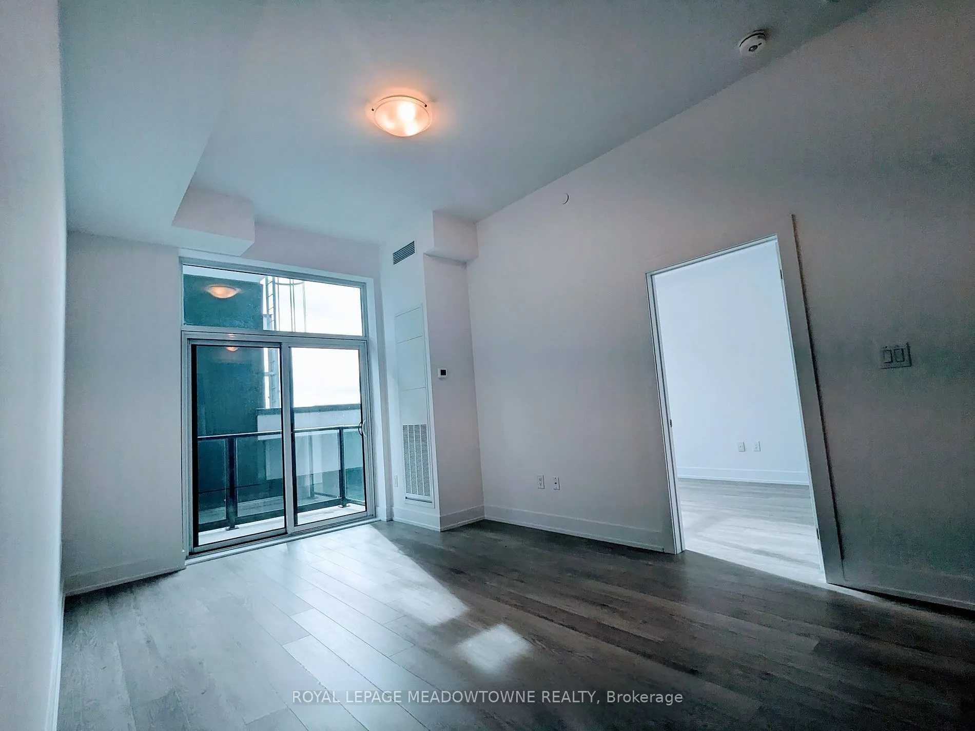 460 Dundas Street E, #501