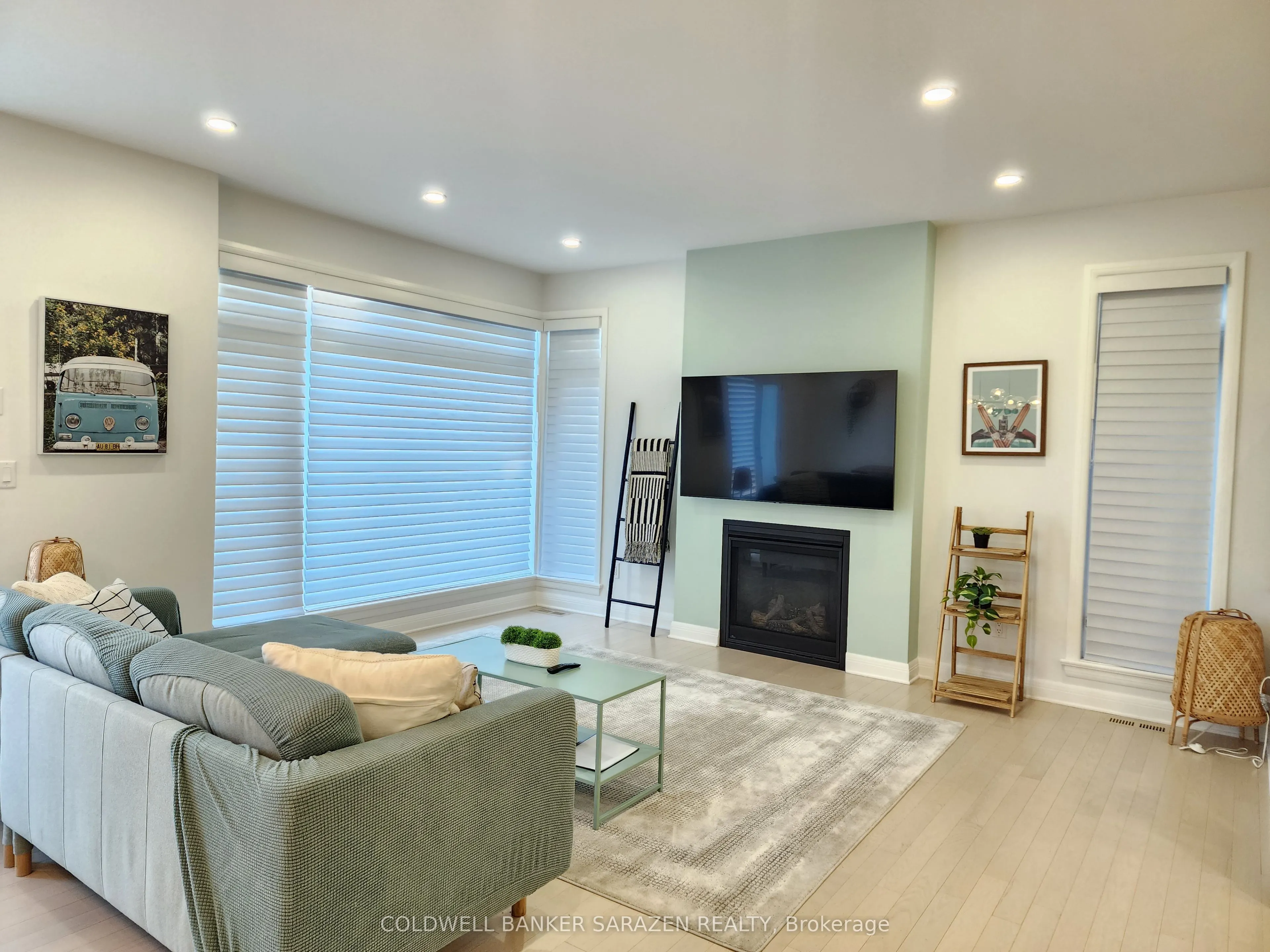 22 STANHOPE Court