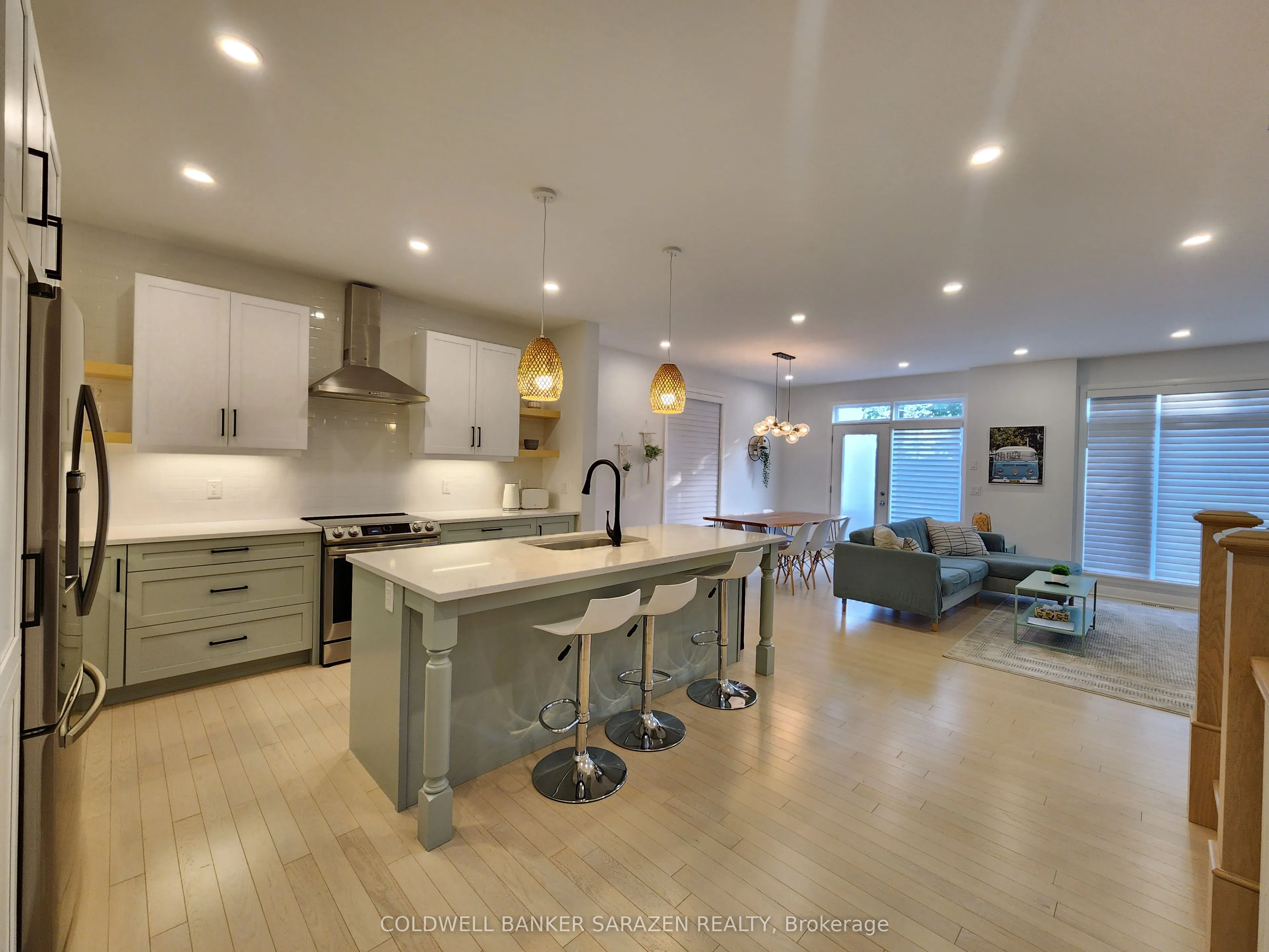 22 STANHOPE Court