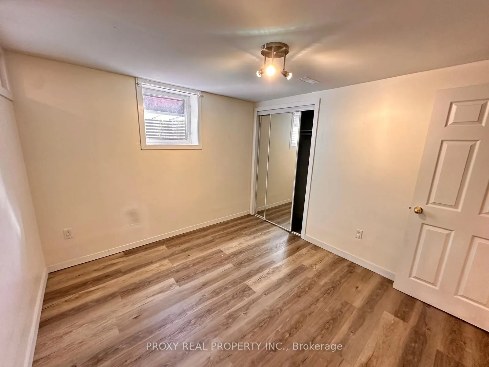 5698 Heritage Drive