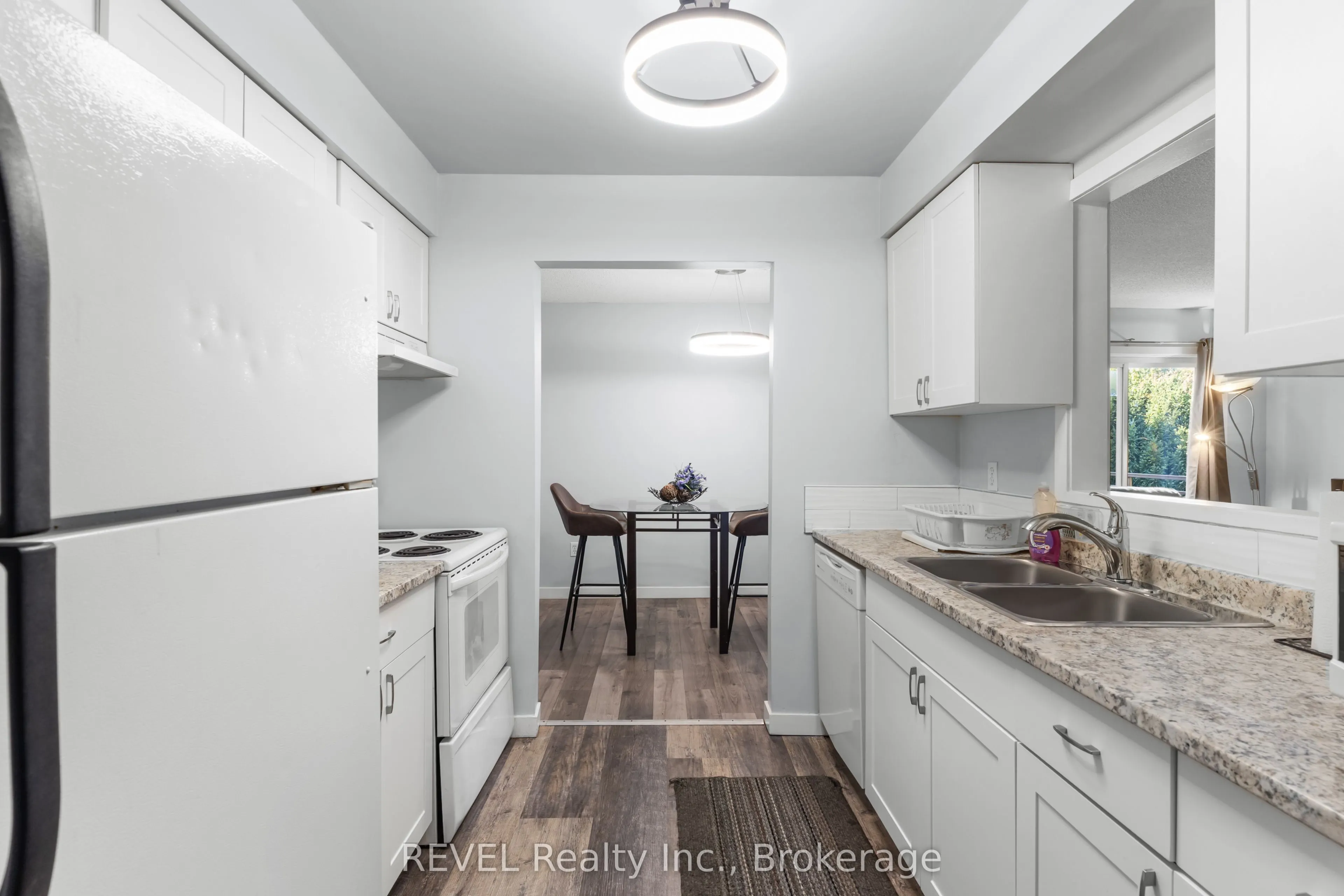 5222 Portage Road, #305