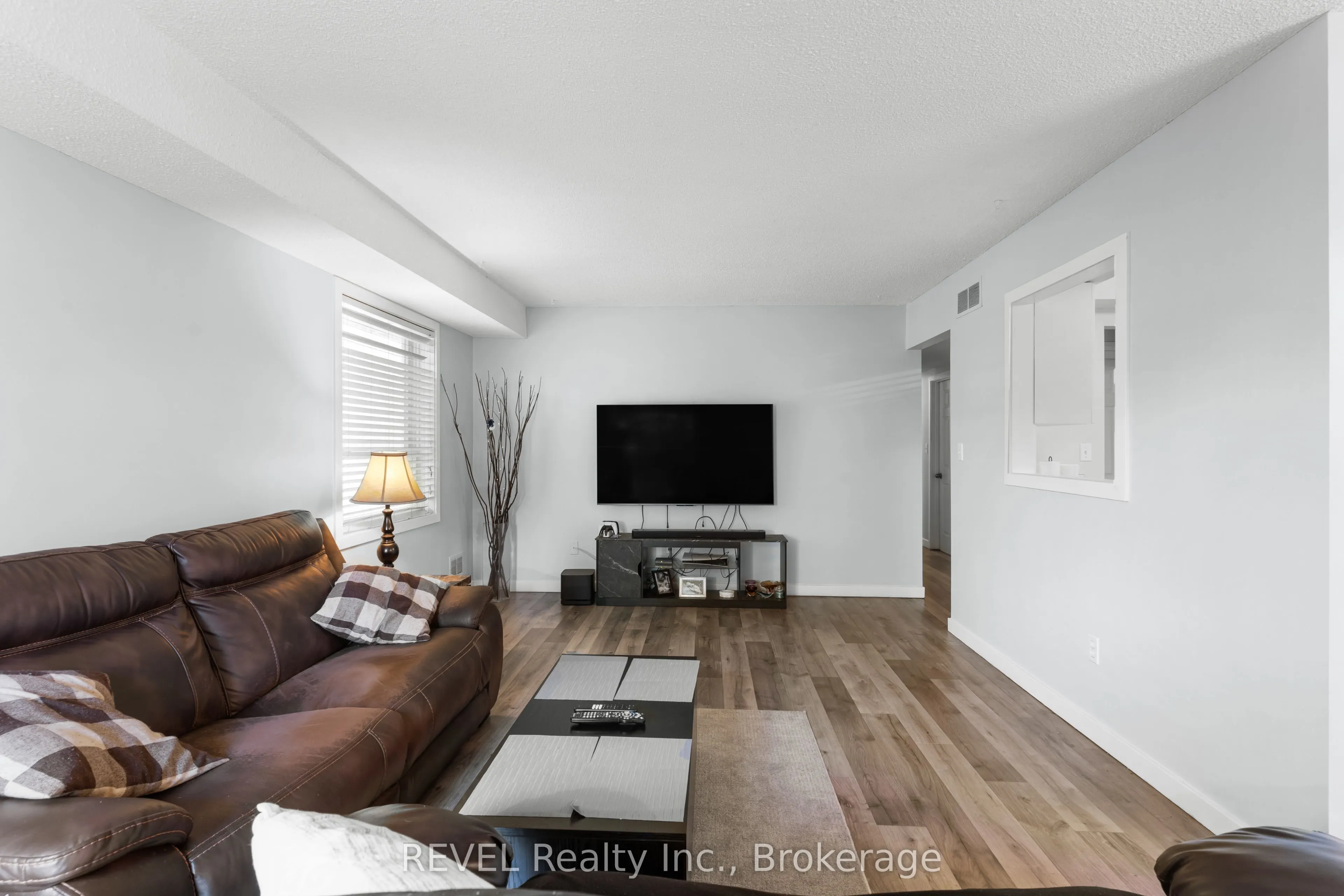 5222 Portage Road, #305