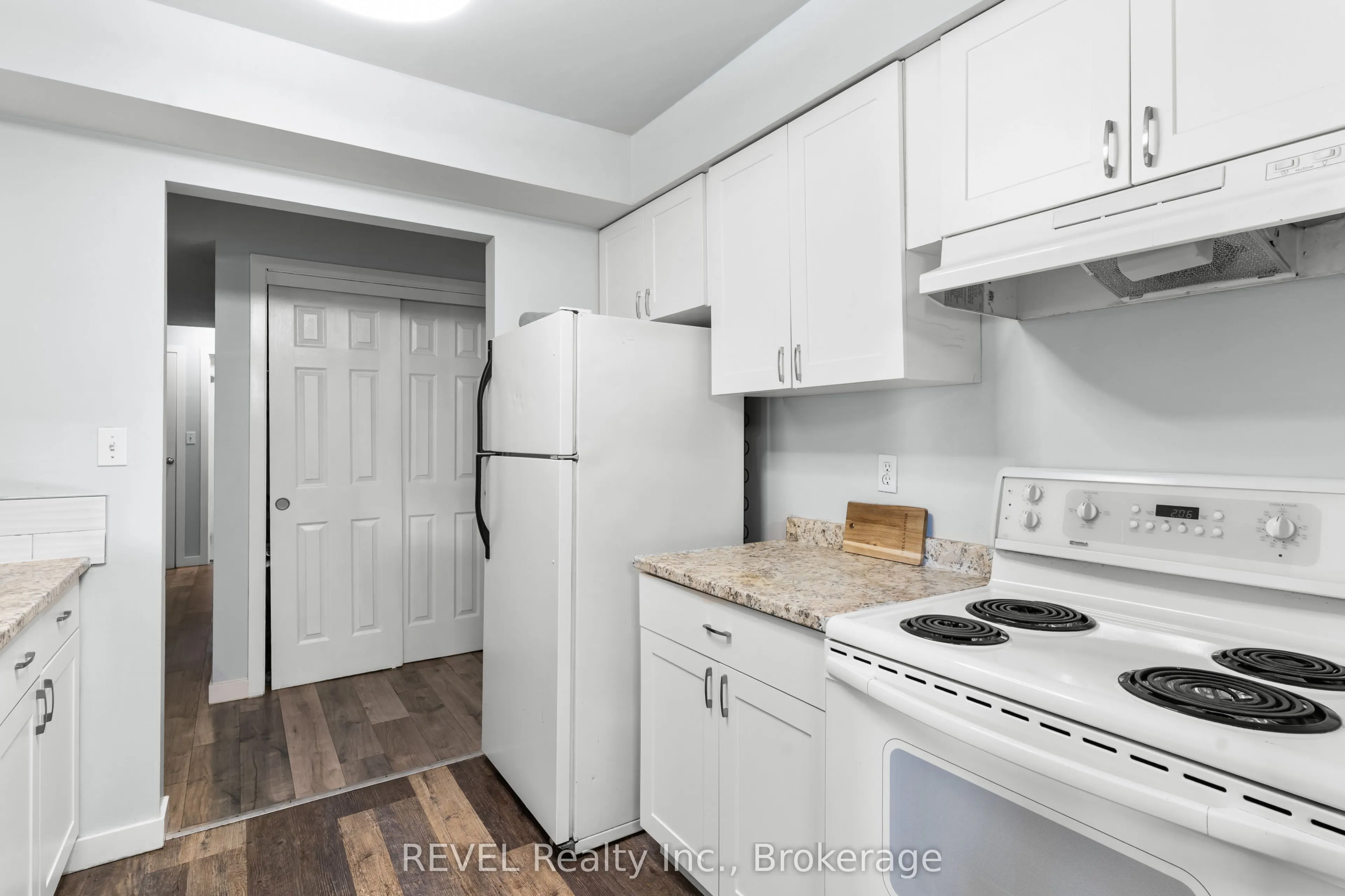 5222 Portage Road, #305