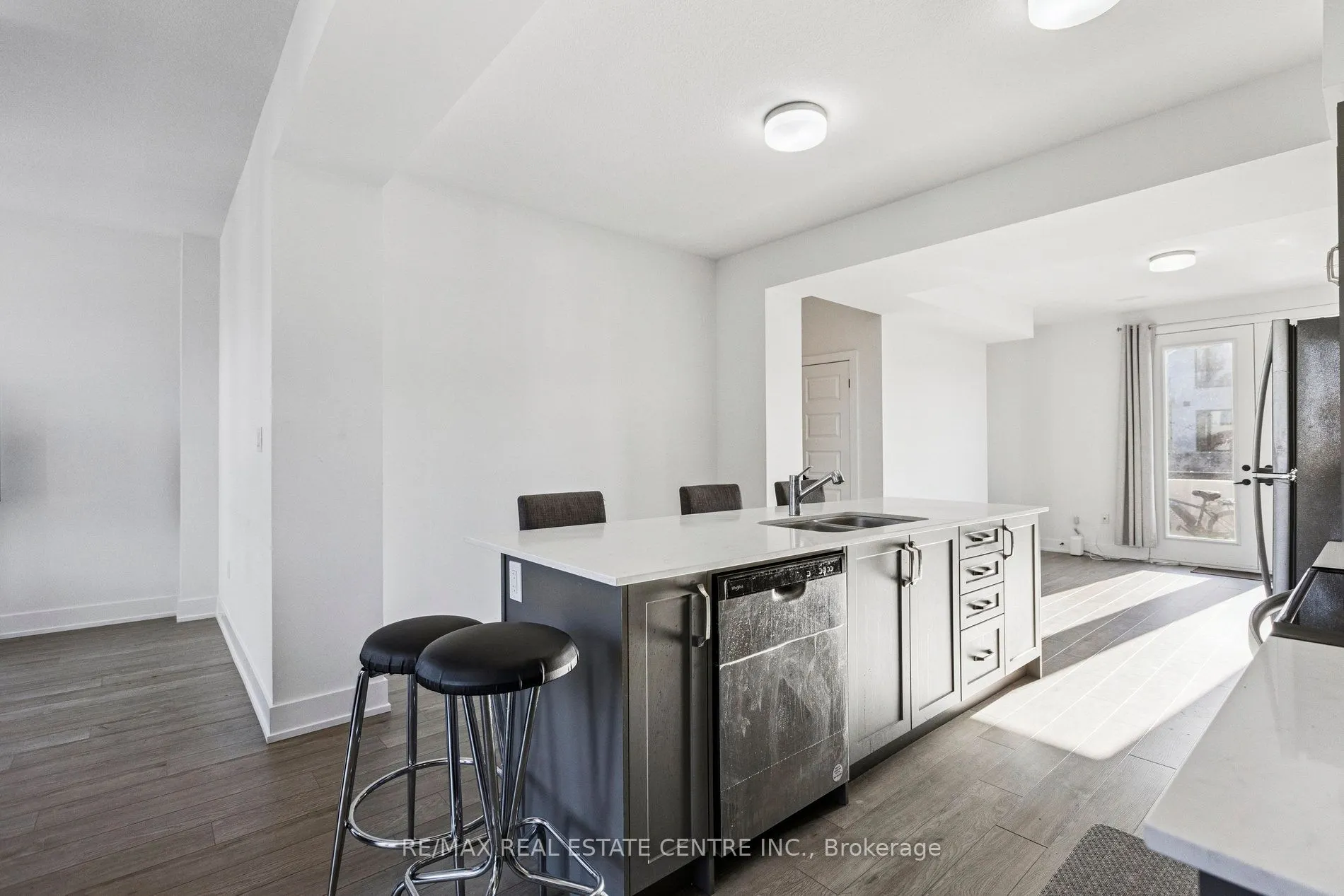 99 Roger Street, #62