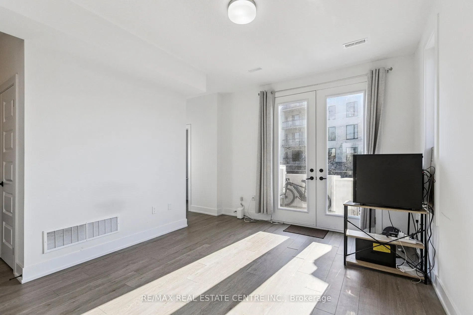 99 Roger Street, #62