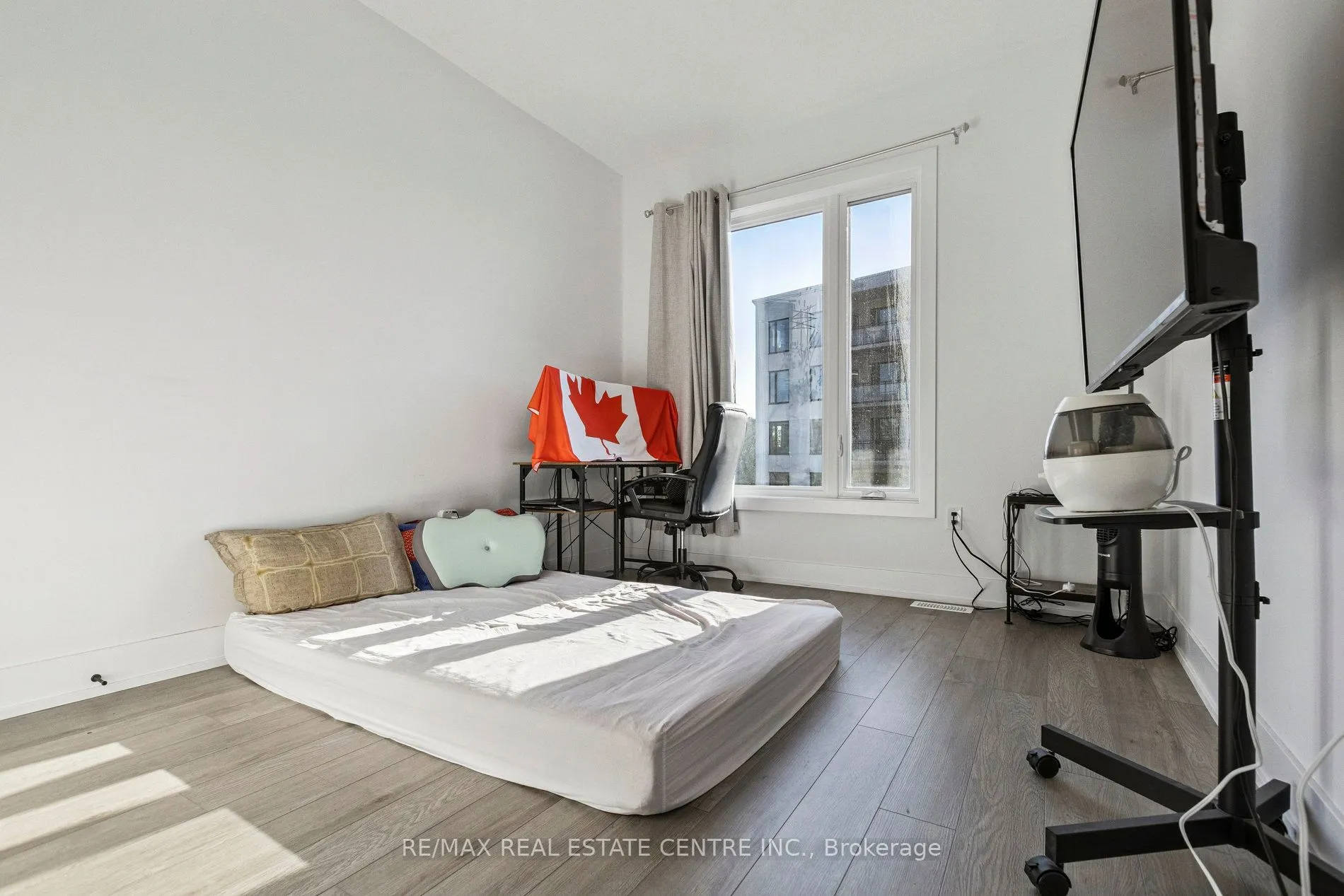 99 Roger Street, #62