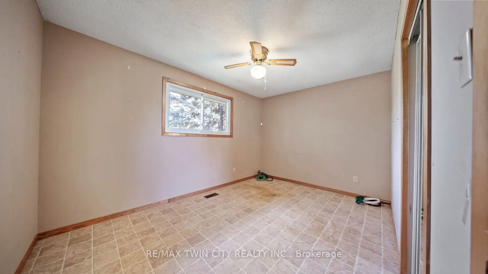 6 Ventnor Court
