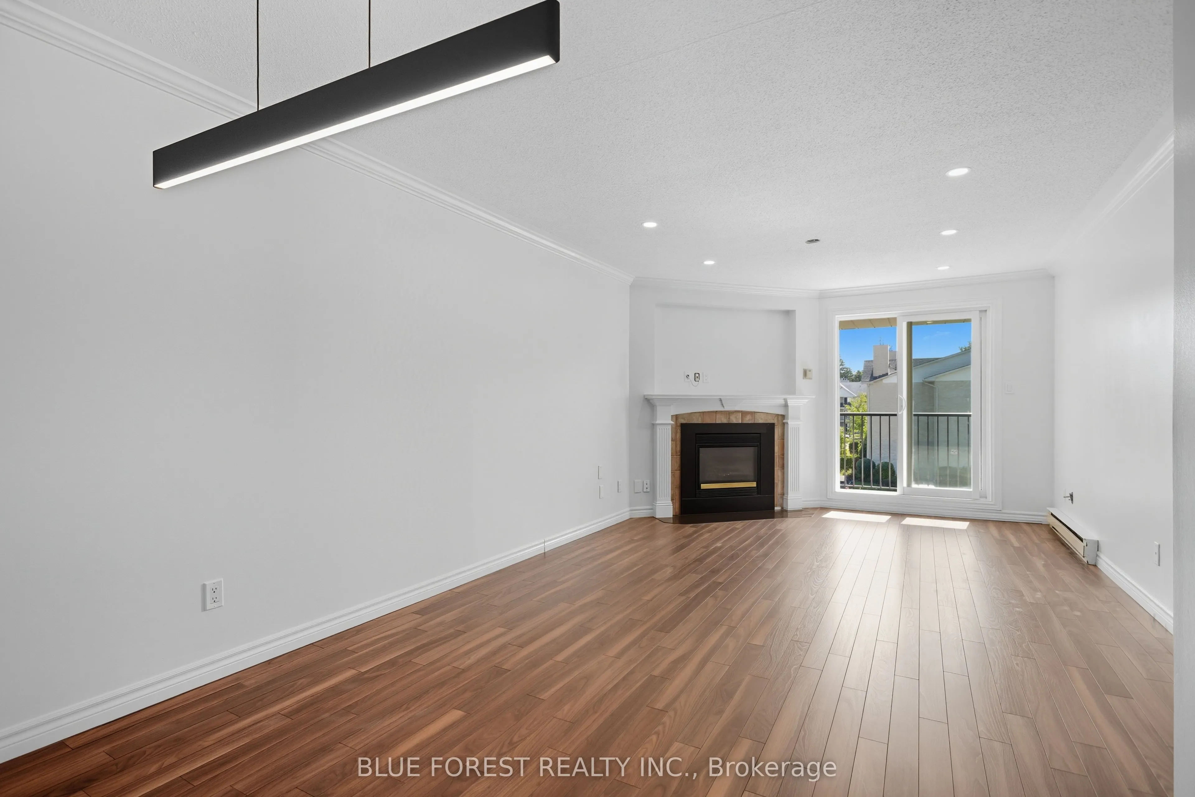 731 Deveron Crescent, #308