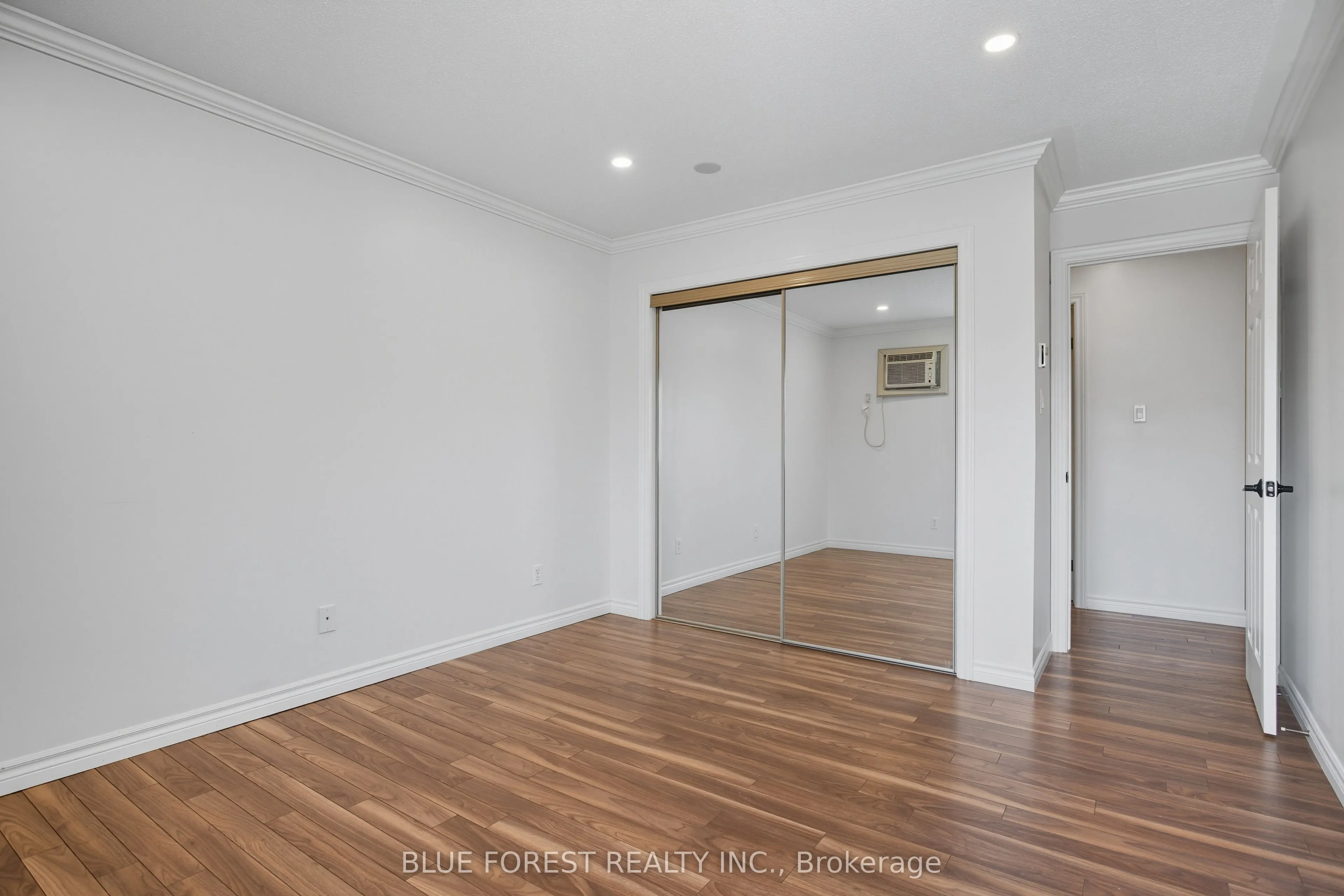731 Deveron Crescent, #308