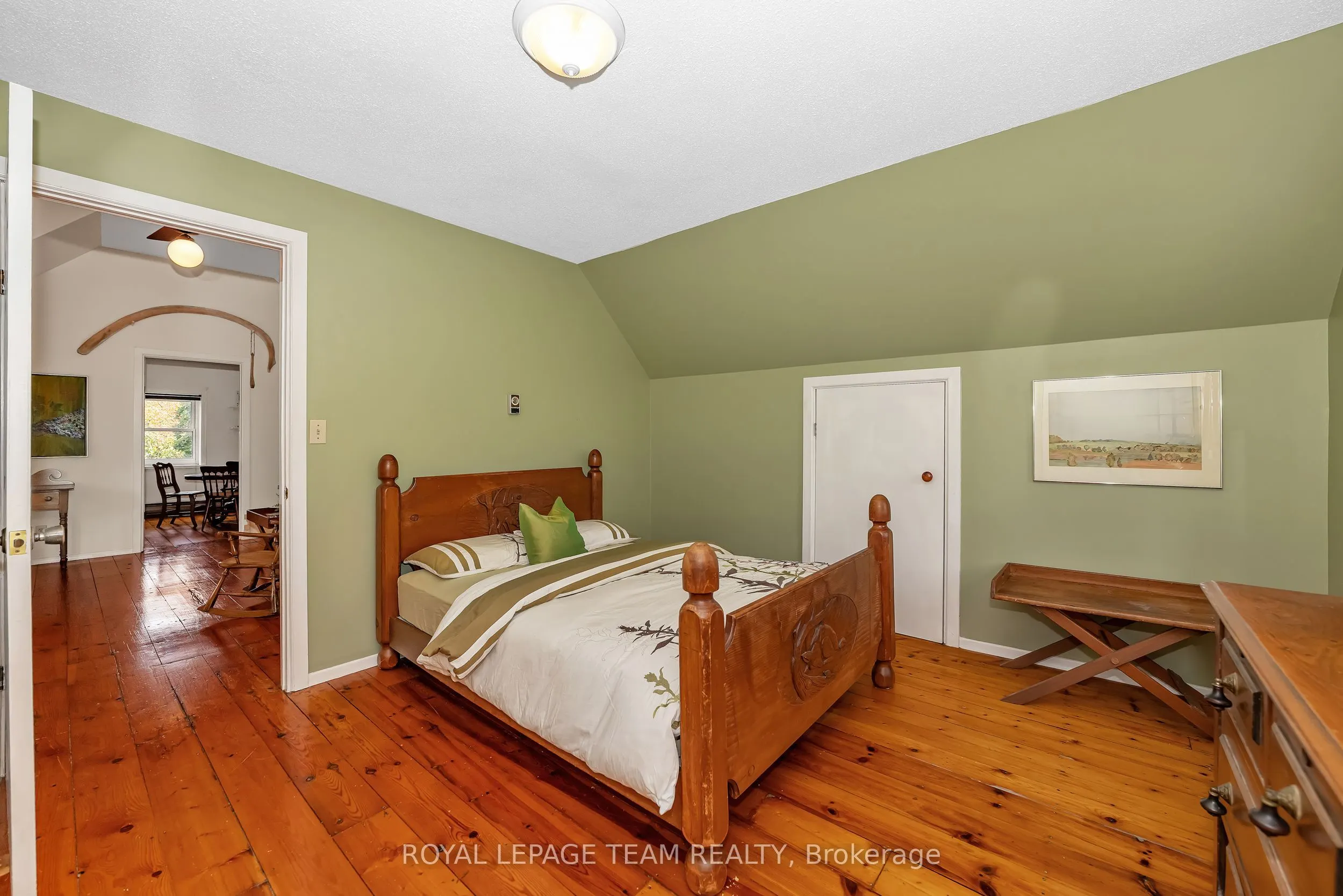 2307 Scrivens Drive