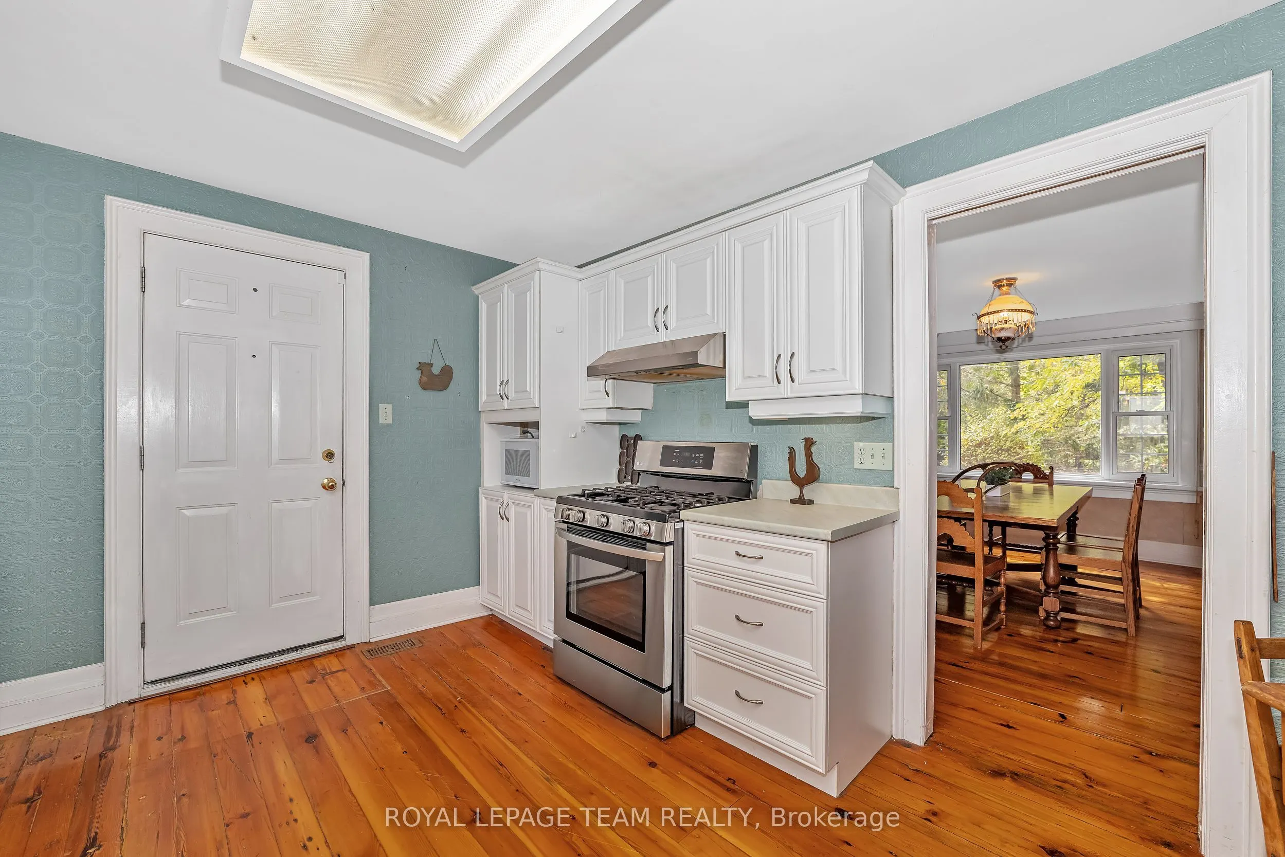 2307 Scrivens Drive