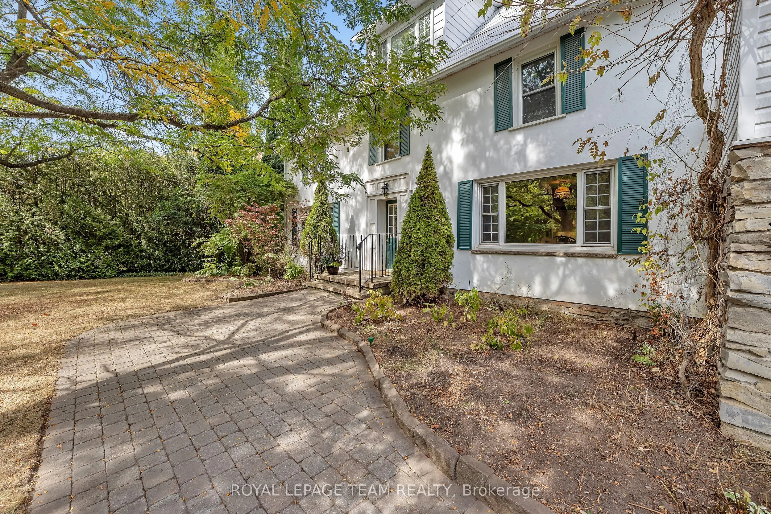 2307 Scrivens Drive