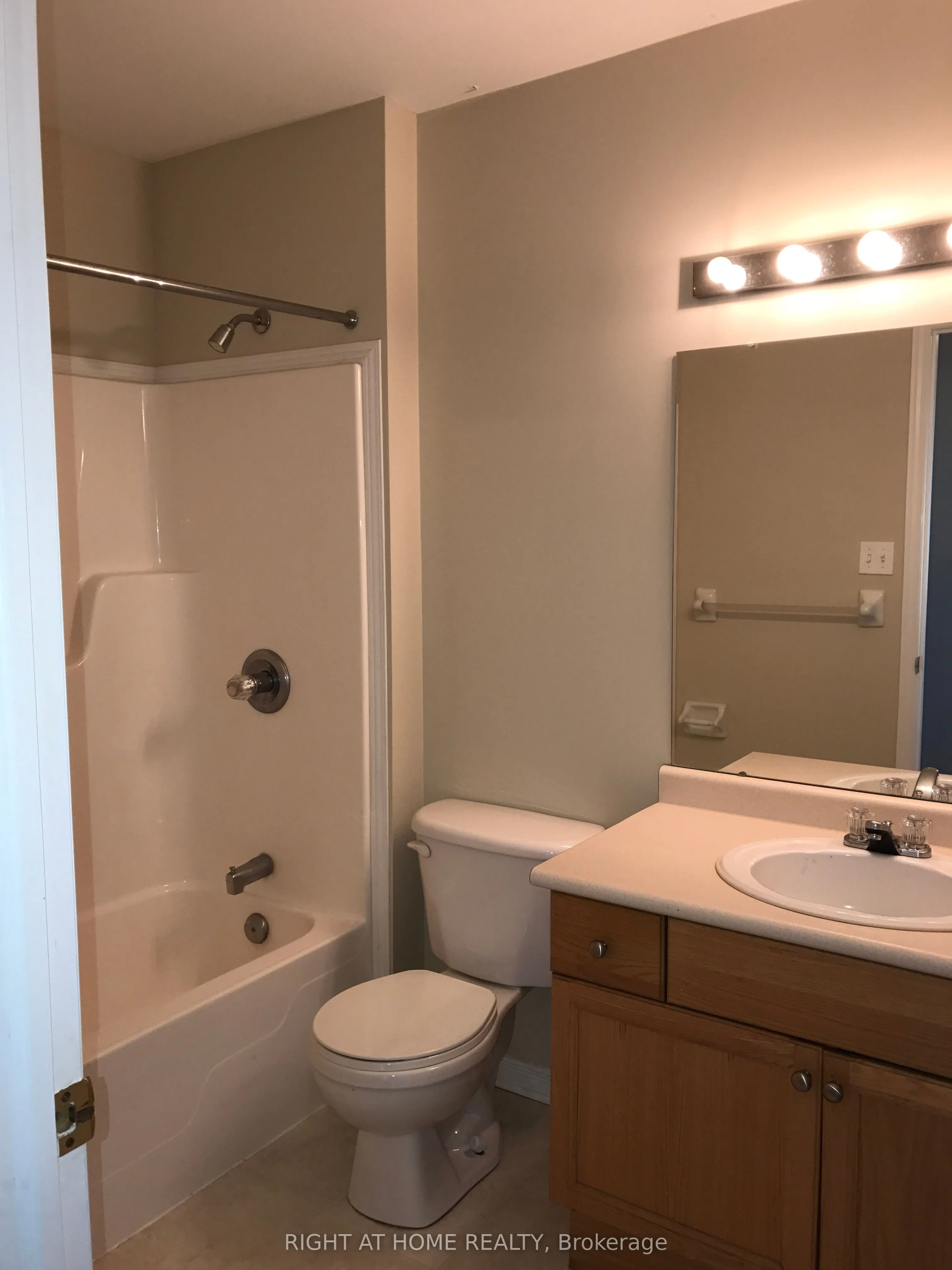 320 Ambleside Drive, #33