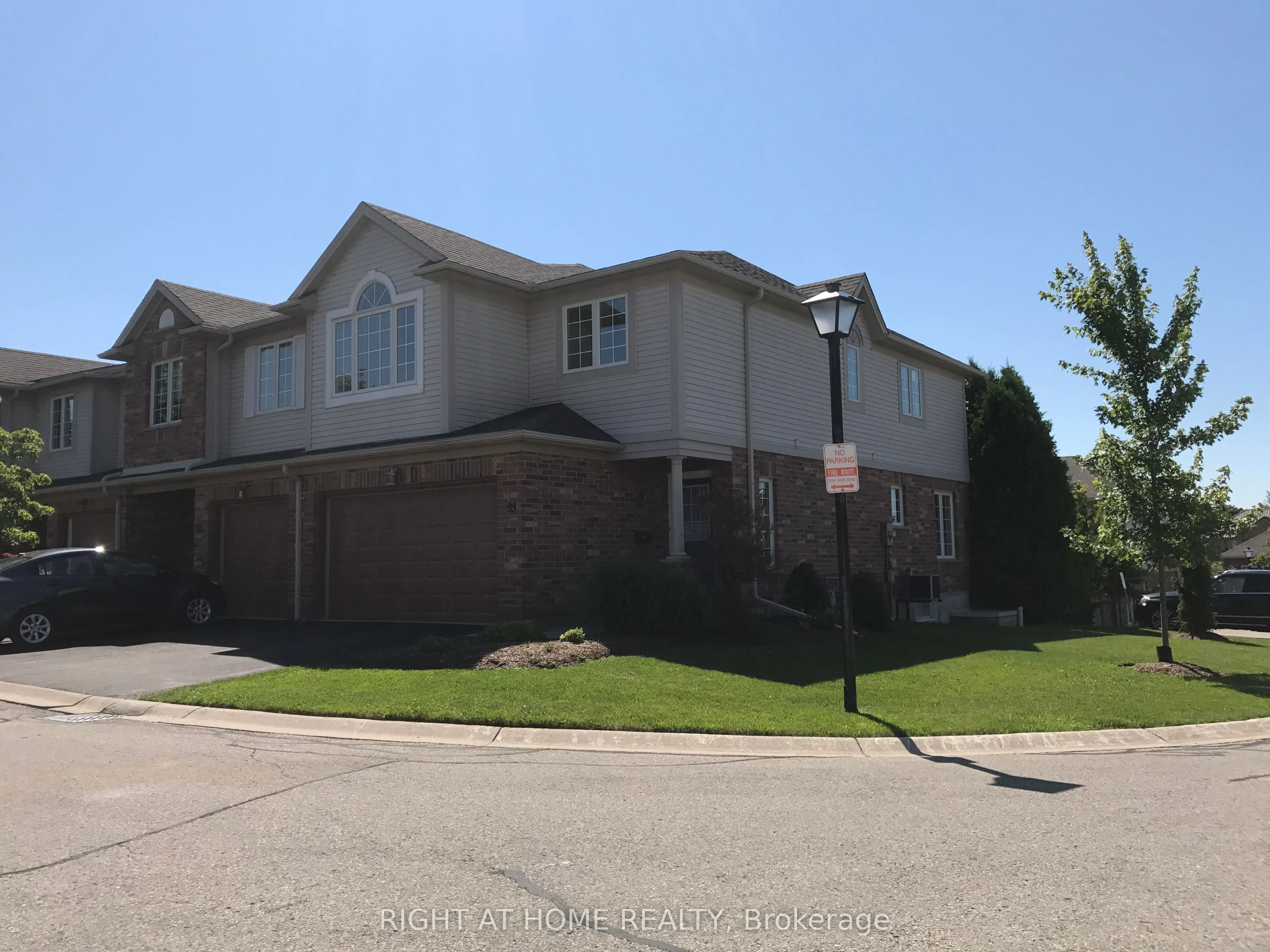 320 Ambleside Drive, #33