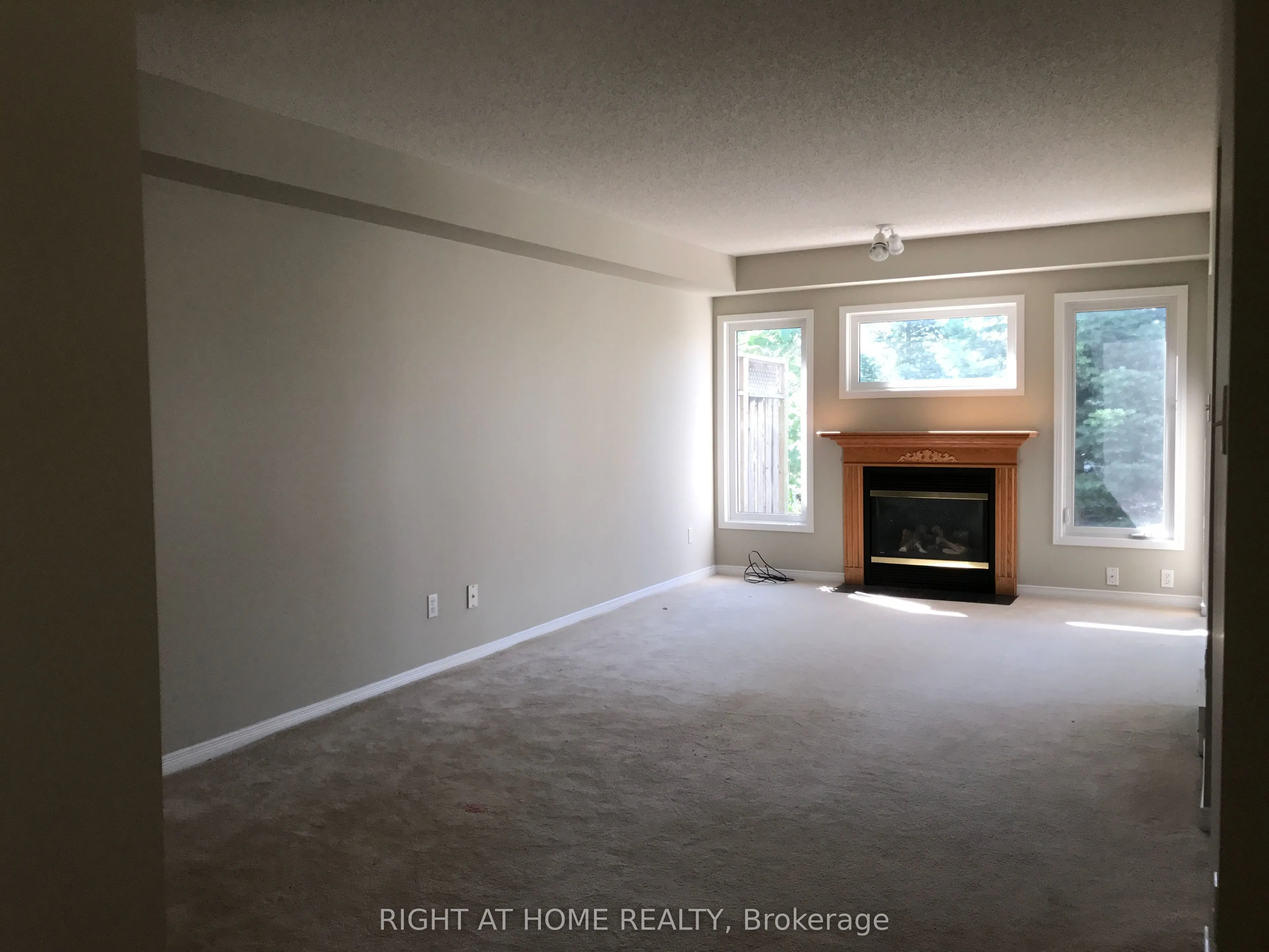 320 Ambleside Drive, #33