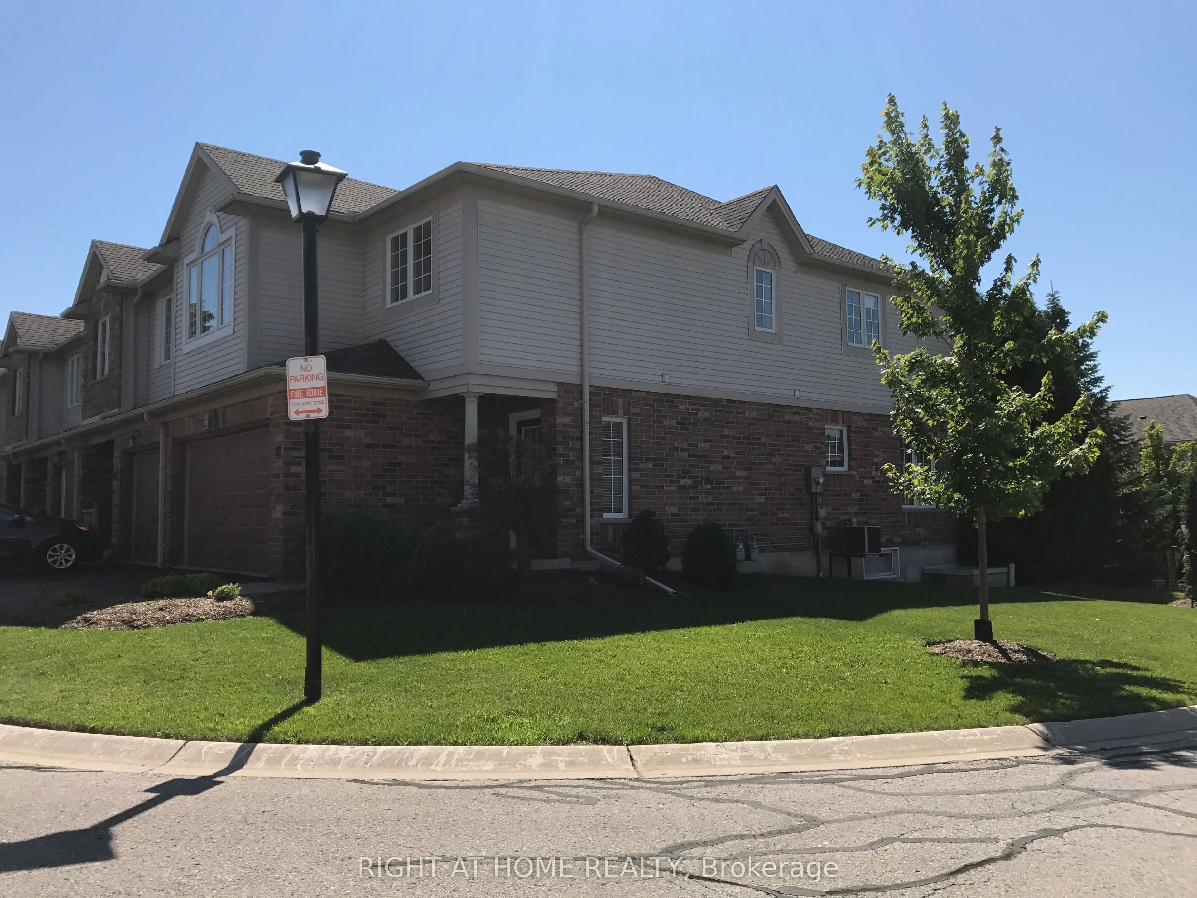 320 Ambleside Drive, #33