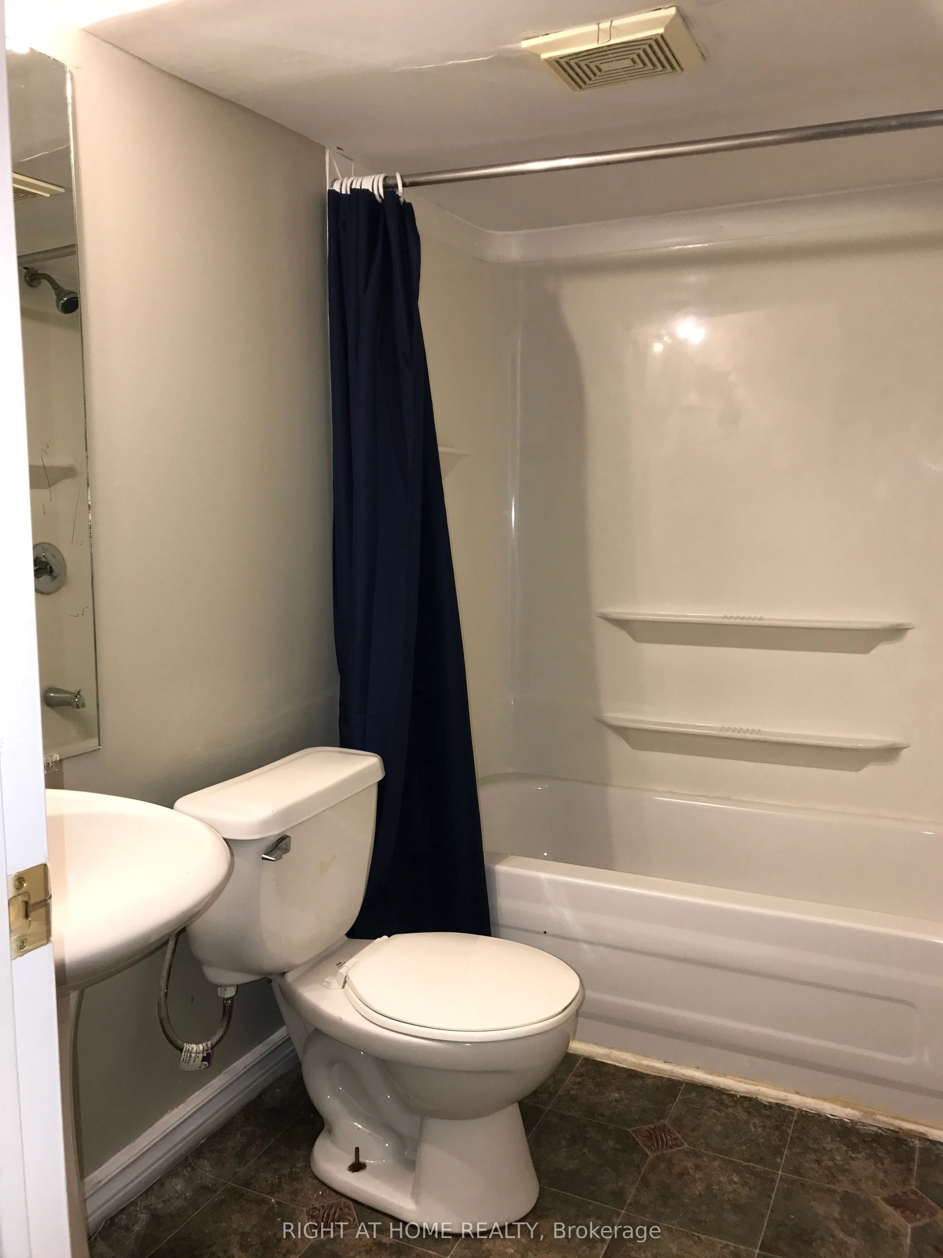 320 Ambleside Drive, #33