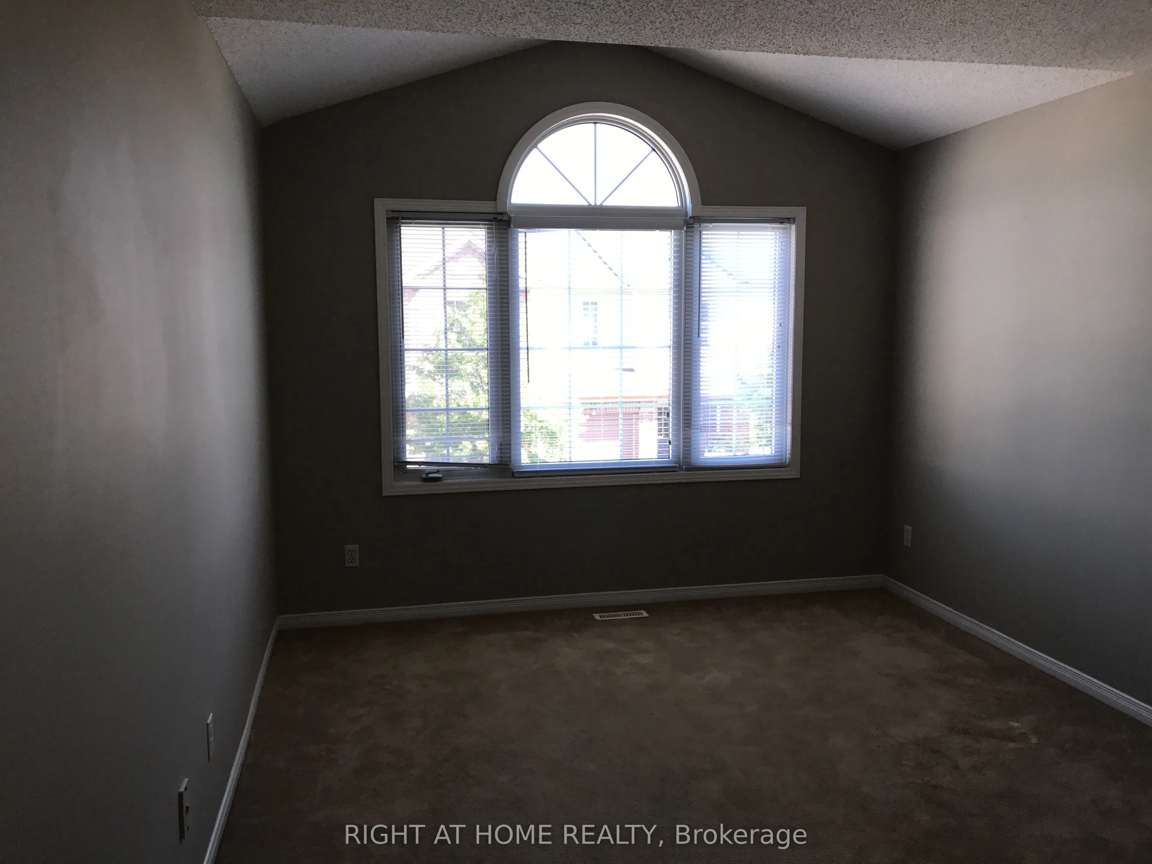 320 Ambleside Drive, #33