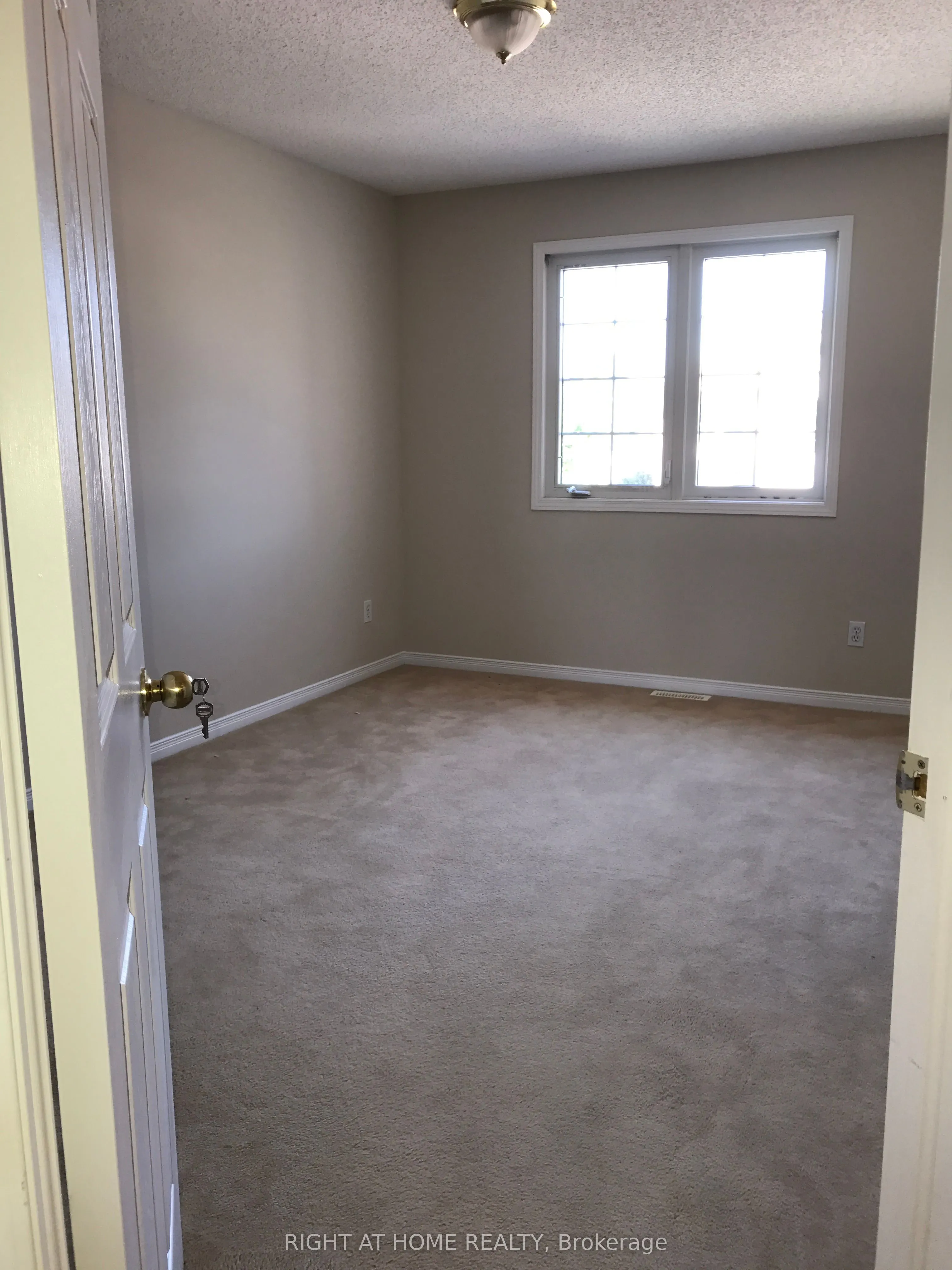 320 Ambleside Drive, #33