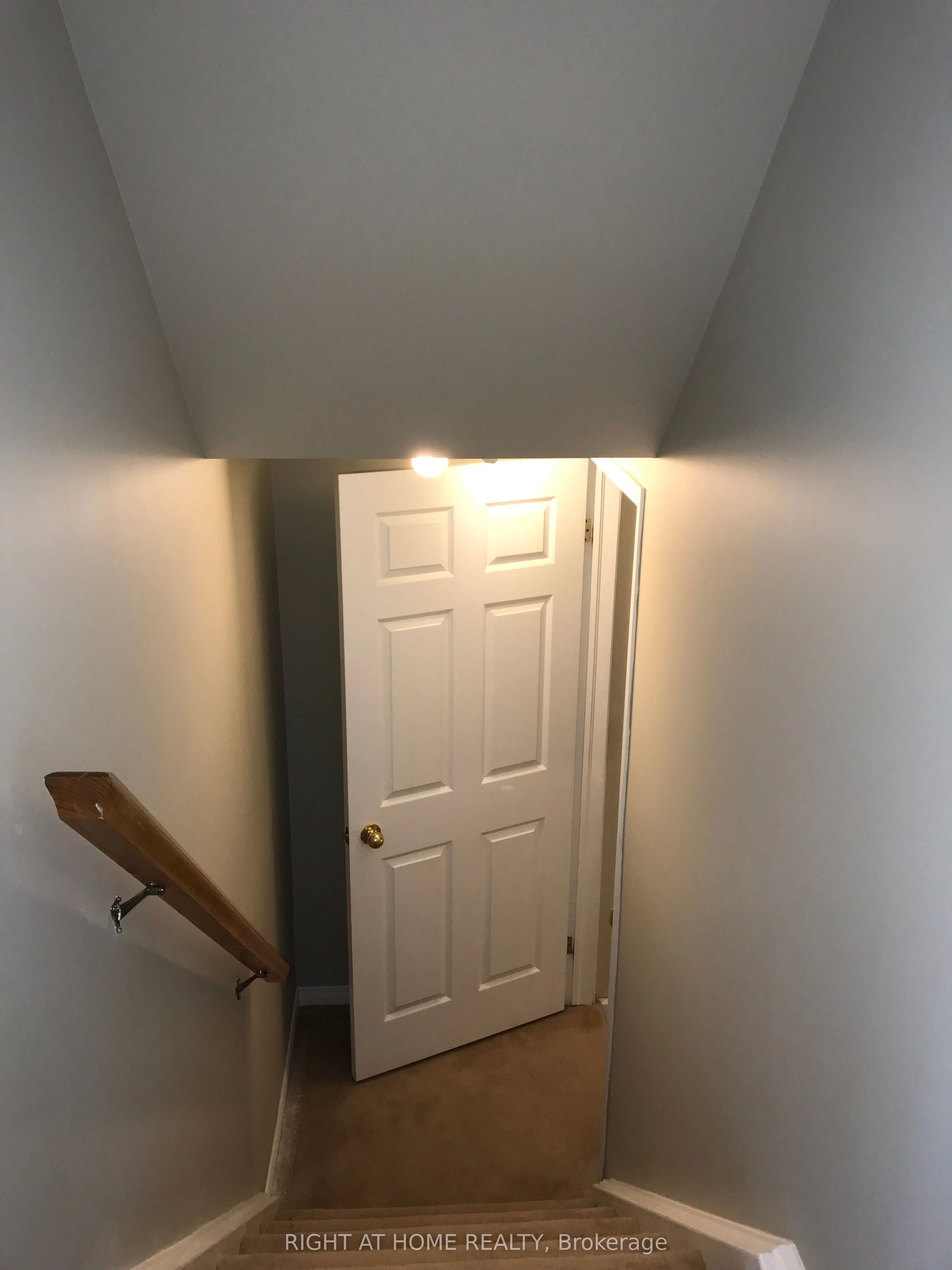 320 Ambleside Drive, #33