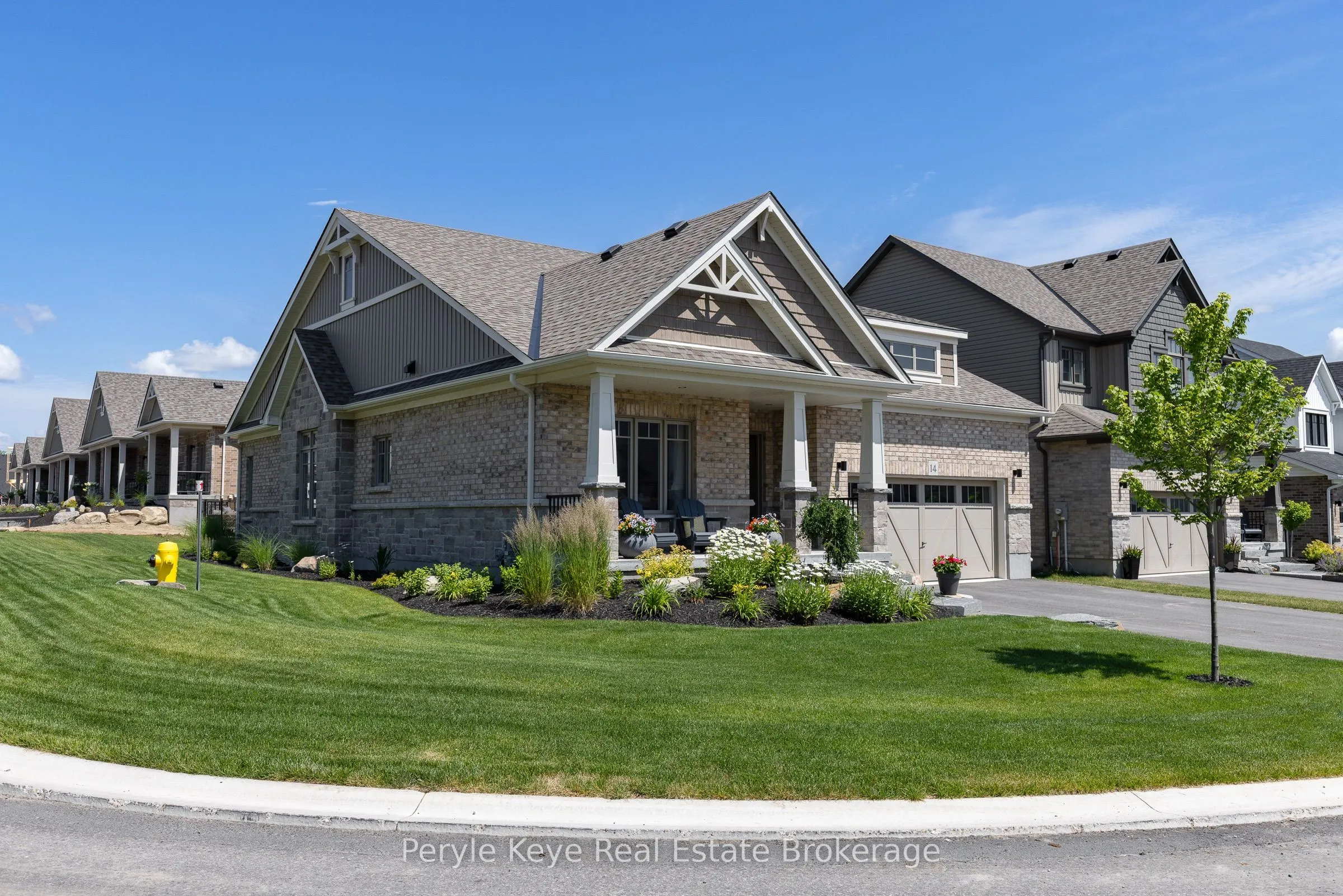 14 Charles Morley Boulevard