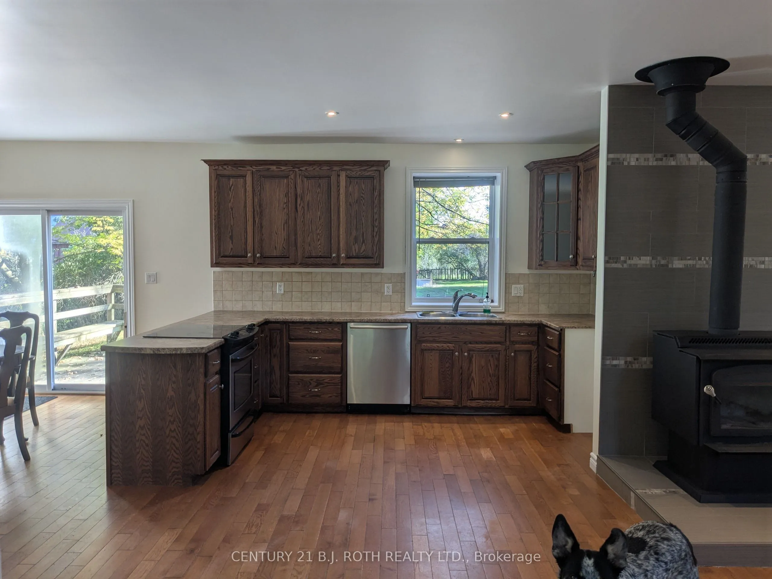 339 BRUCE ROAD 40 Road