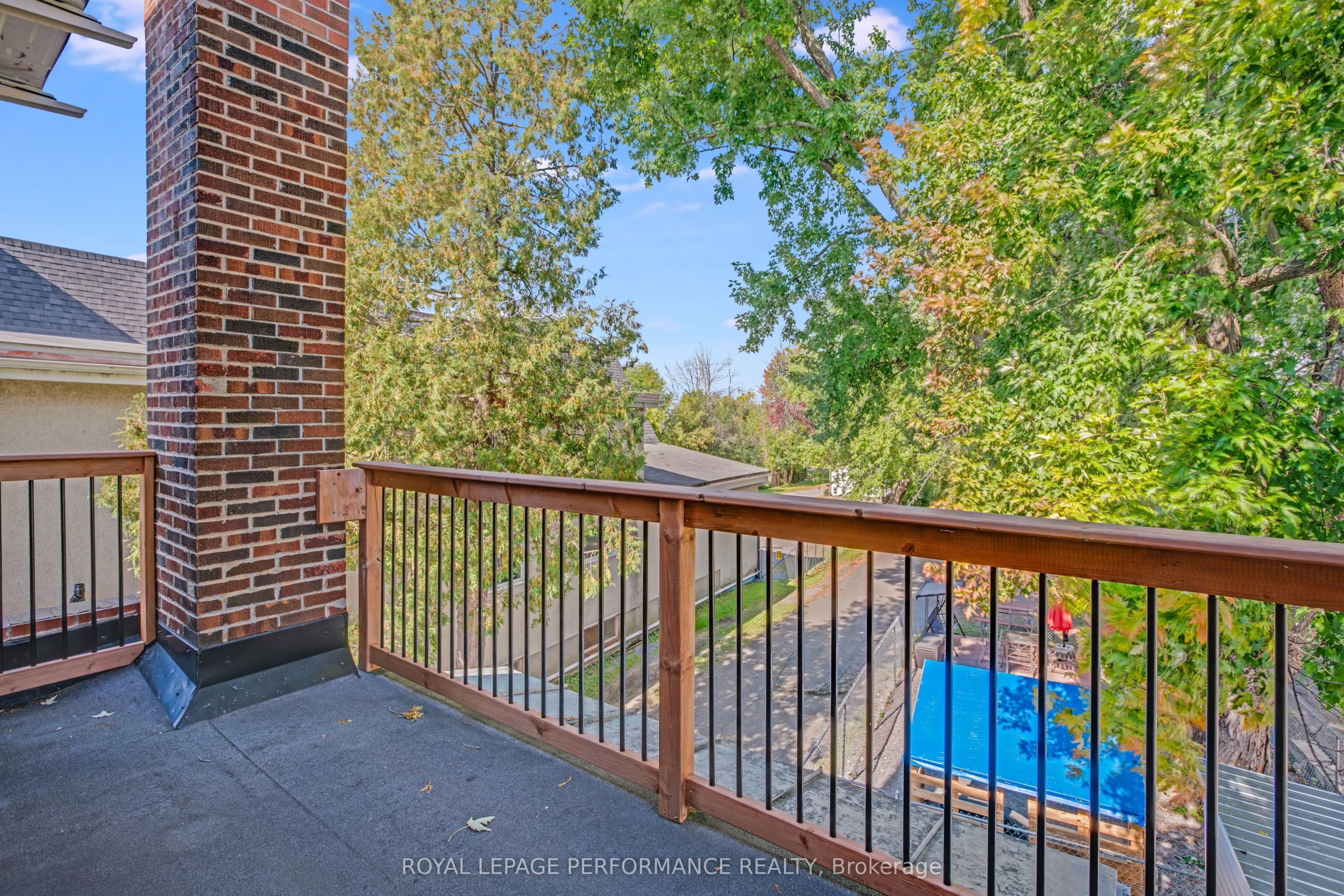 511 Main Street E