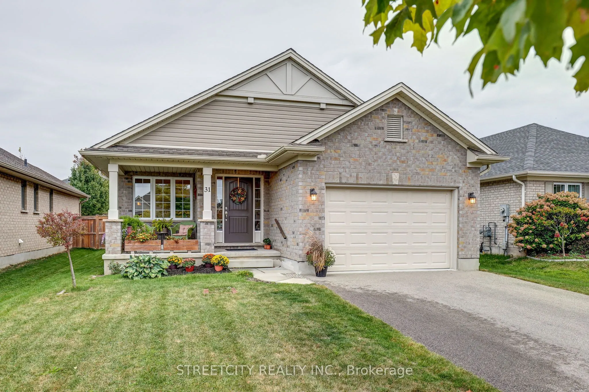 31 Acorn Trail