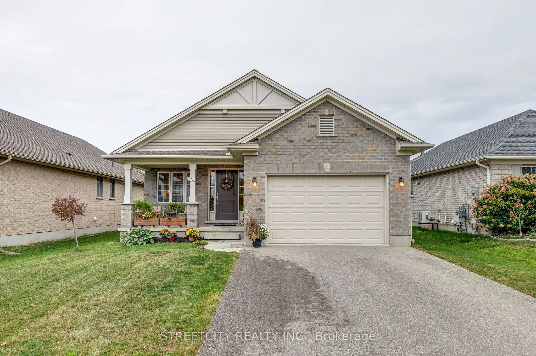 31 Acorn Trail