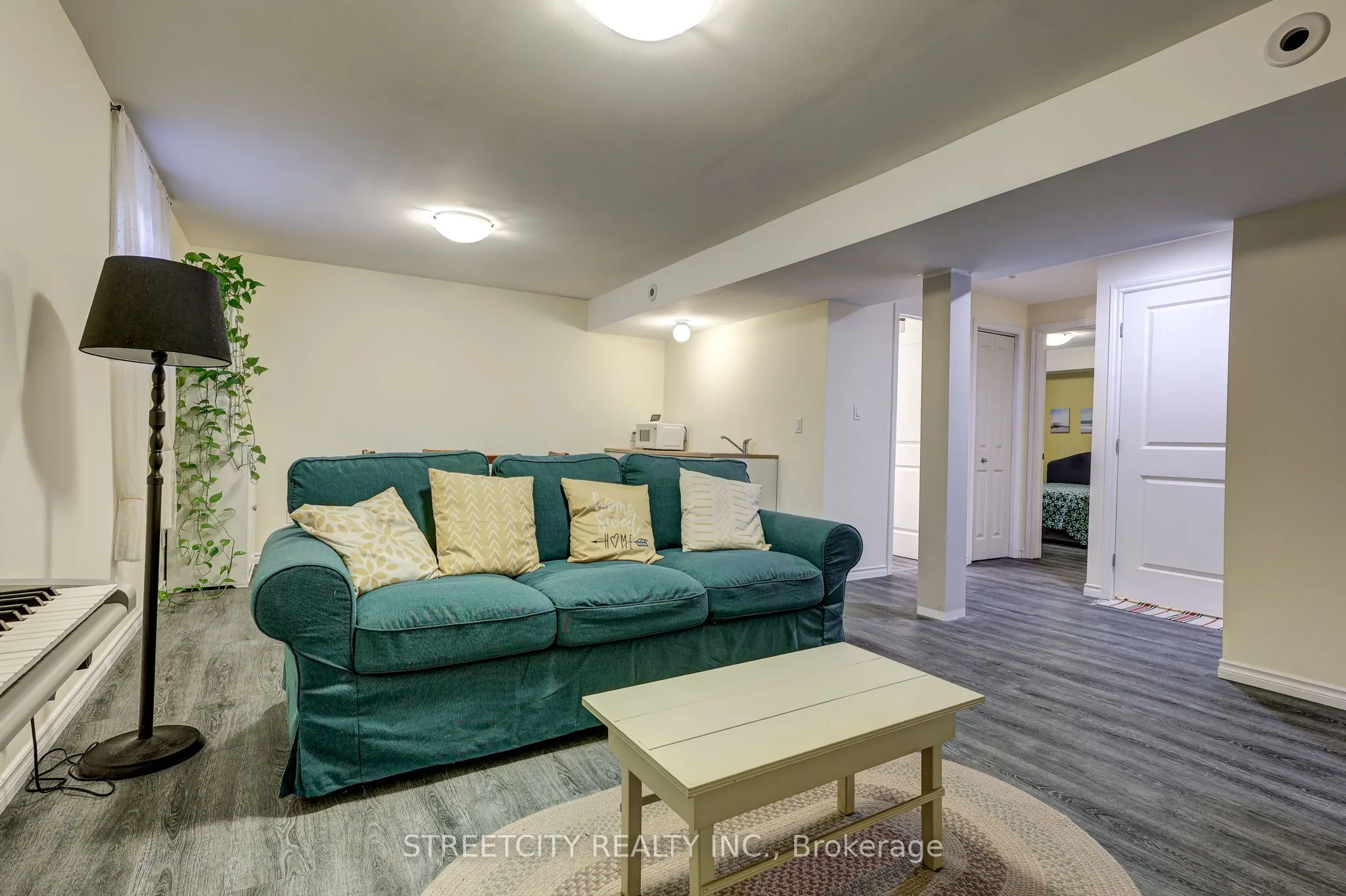 31 Acorn Trail